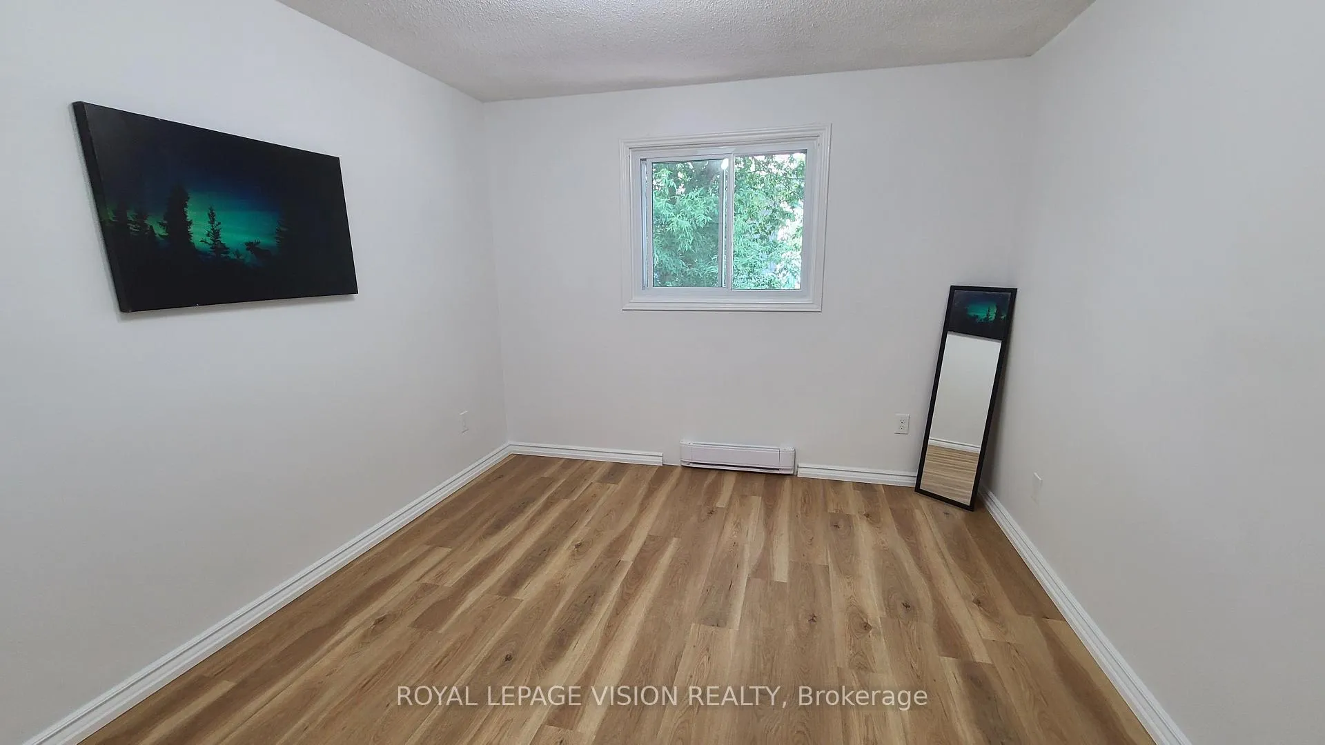 Photo 15 of 303 Beech Street W, Whitby, Downtown Whitby — HOMEH
