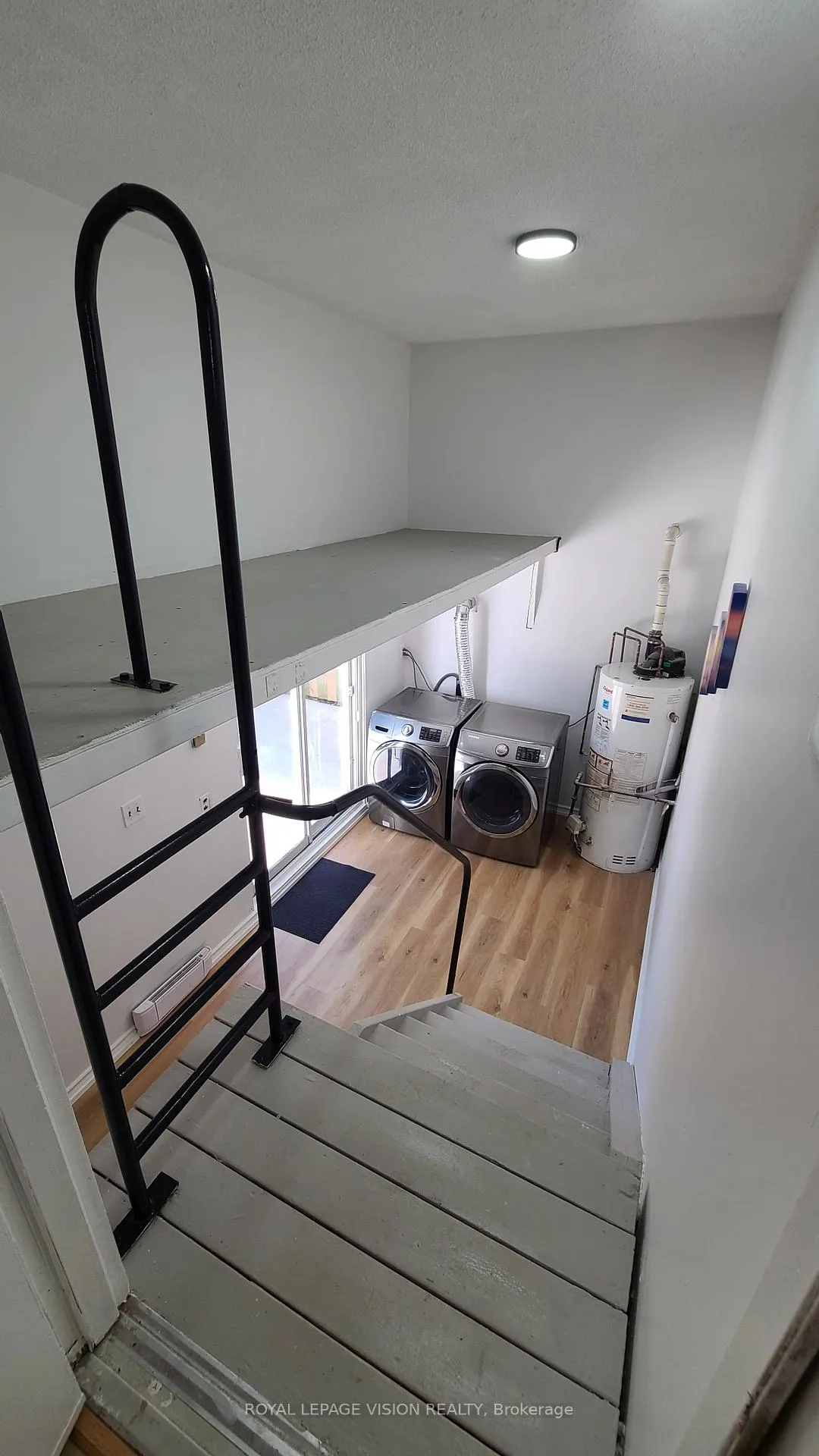 Photo 23 of 303 Beech Street W, Whitby, Downtown Whitby — HOMEH
