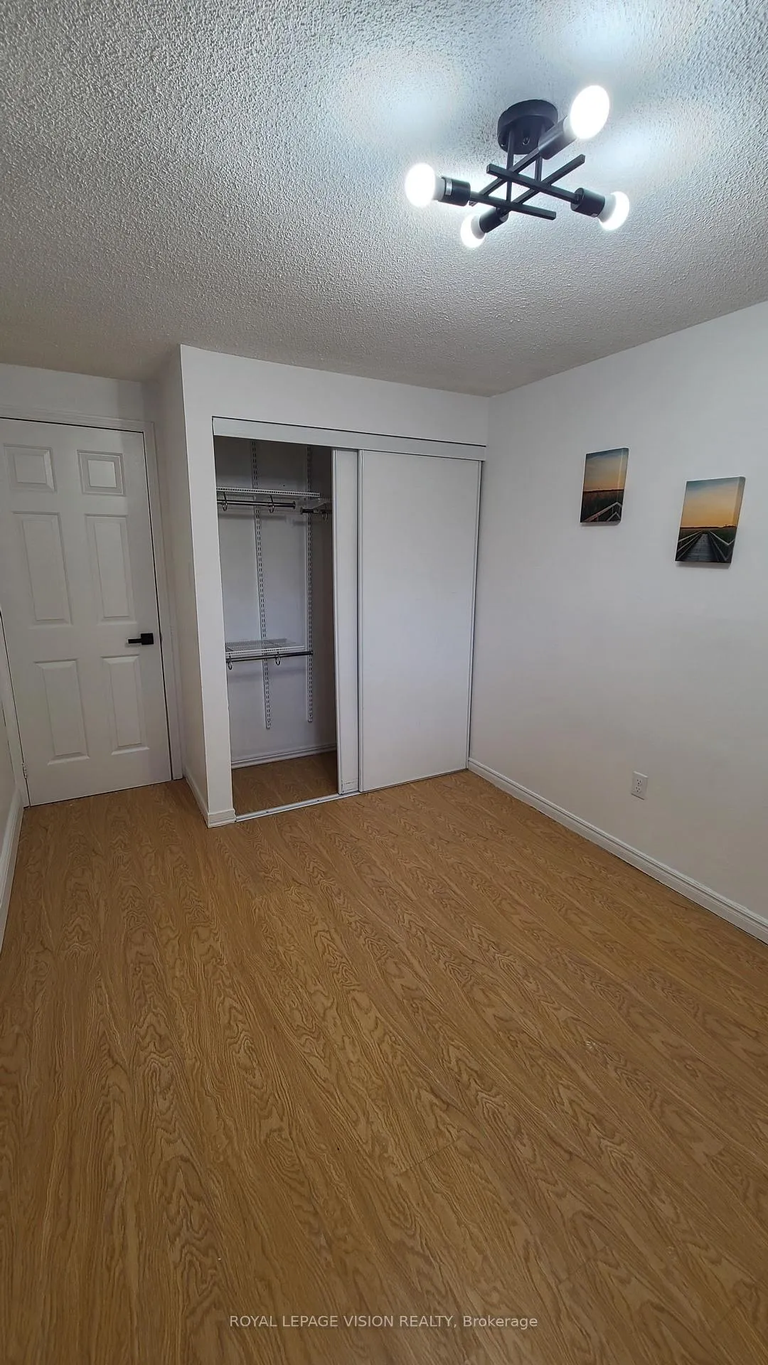 Photo 33 of 303 Beech Street W, Whitby, Downtown Whitby — HOMEH