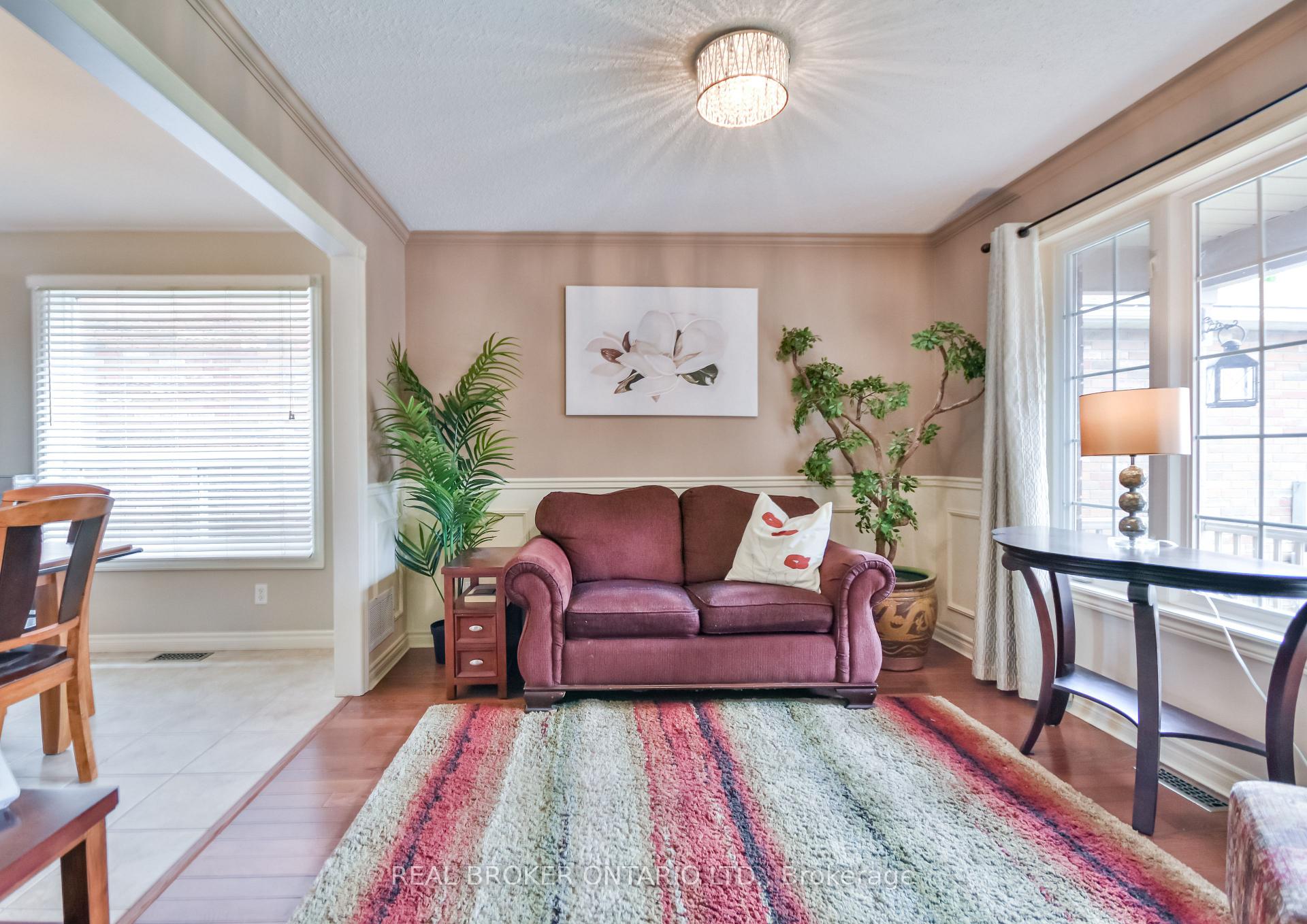Photo 16 of 210 Pringle Drive, Barrie, Edgehill Drive — HOMEH