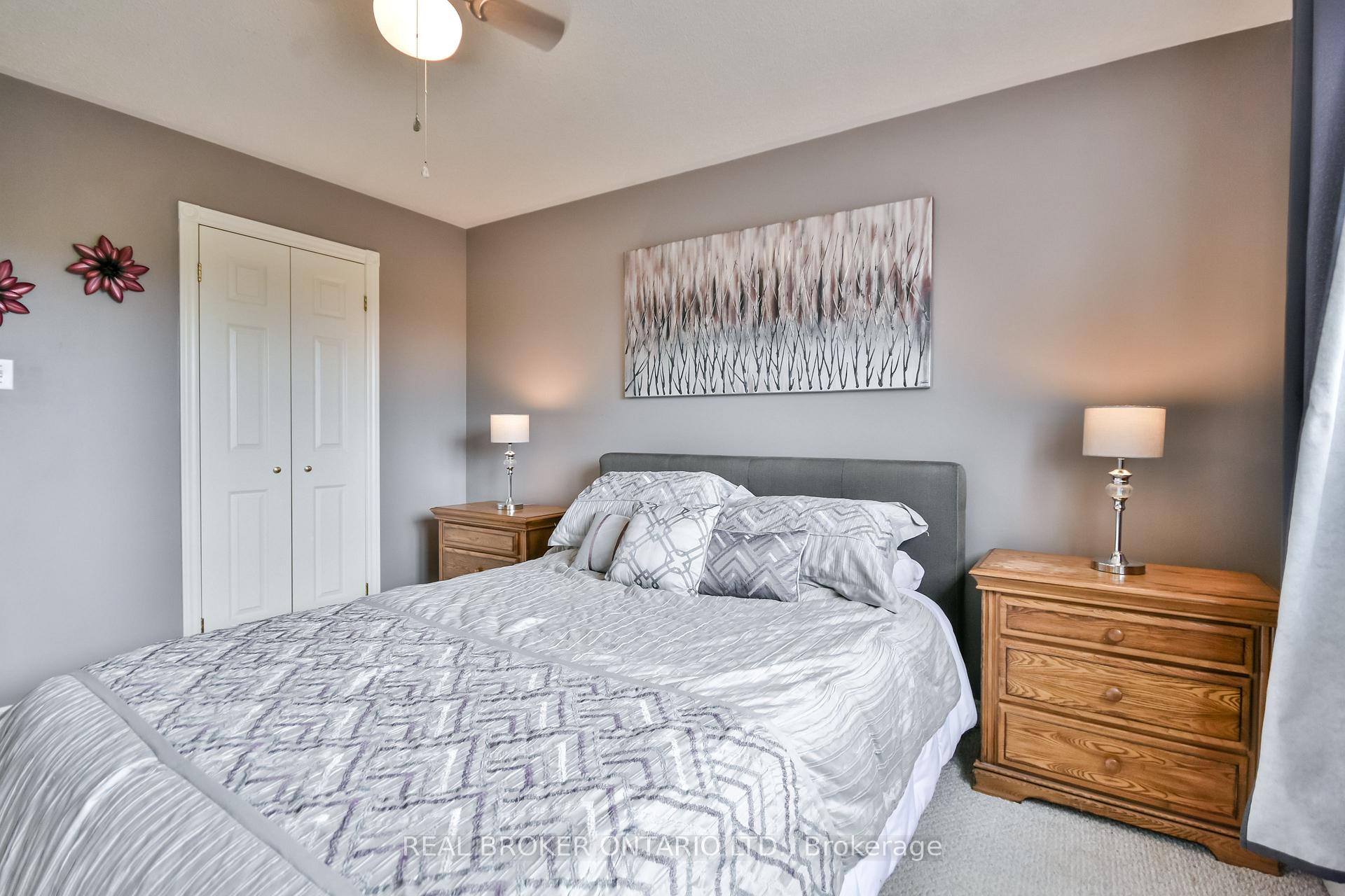 Photo 31 of 210 Pringle Drive, Barrie, Edgehill Drive — HOMEH