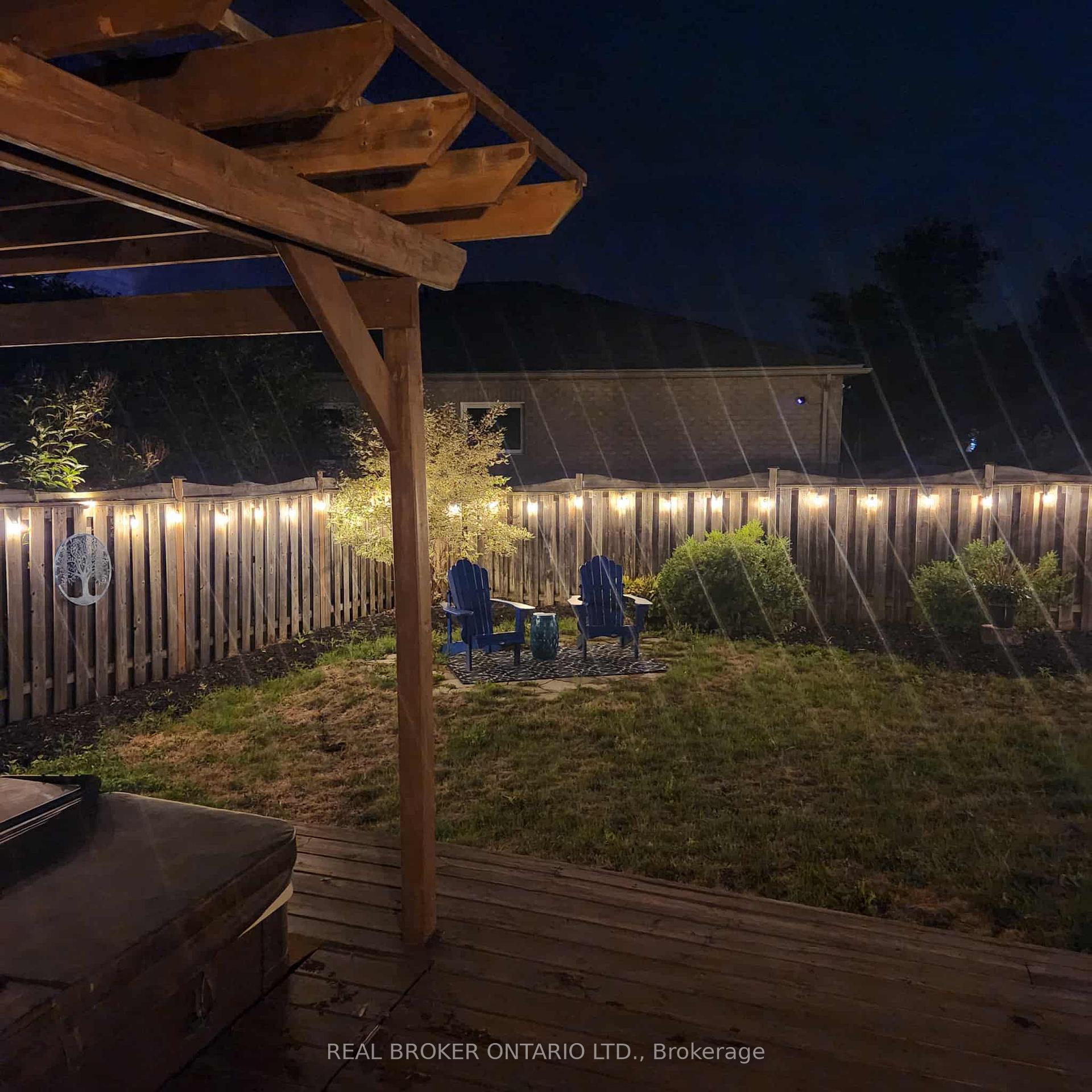 Photo 38 of 210 Pringle Drive, Barrie, Edgehill Drive — HOMEH