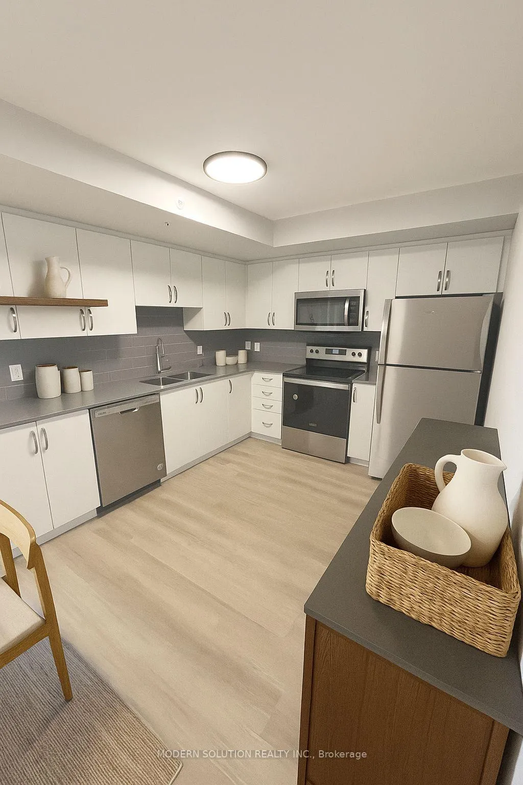 Photo 3 of Unit 707, 425 Watson Parkway N, Guelph, Grange Road — HOMEH