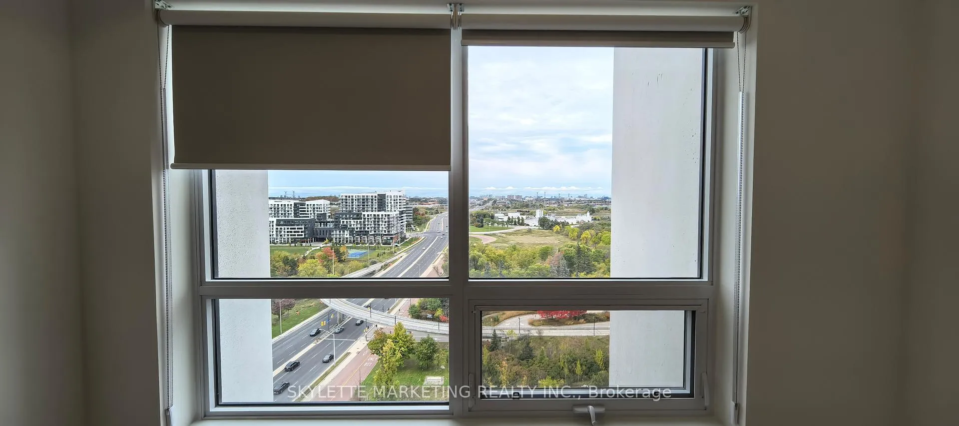 Photo 15 of Unit 1908, 8 Cedarland Drive S, Markham, Unionville — HOMEH