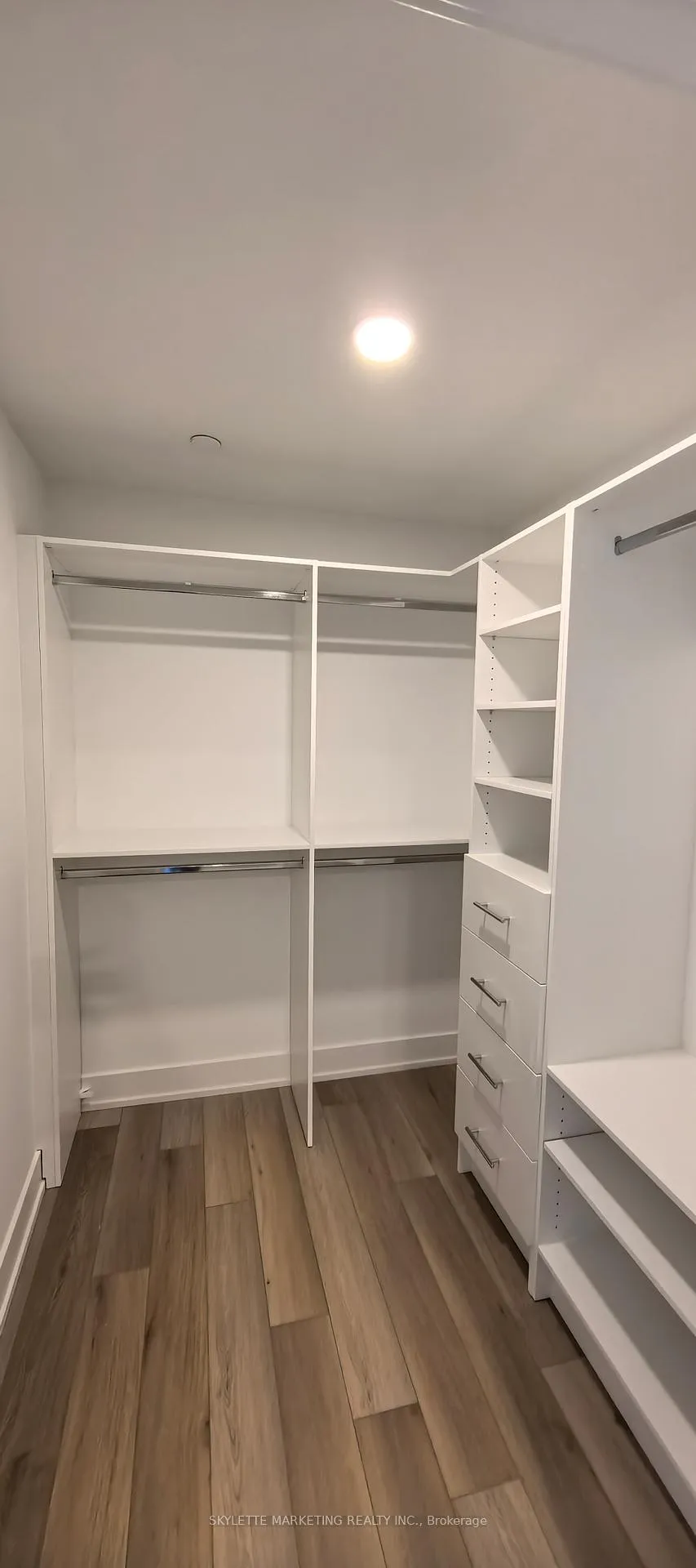 Photo 16 of Unit 1908, 8 Cedarland Drive S, Markham, Unionville — HOMEH