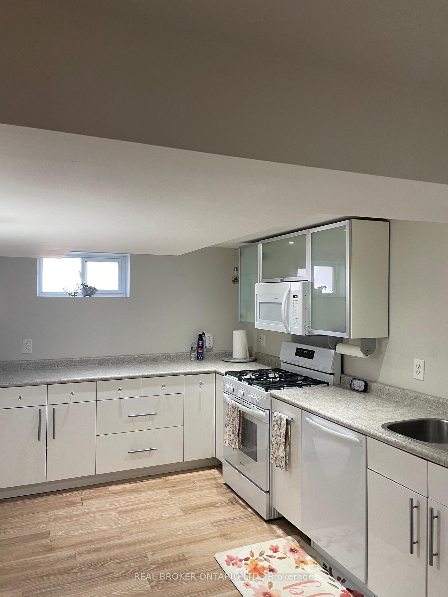Photo 6 of Unit Lower, 13 Orchardview Boulevard, Clarington, Bowmanville — HOMEH