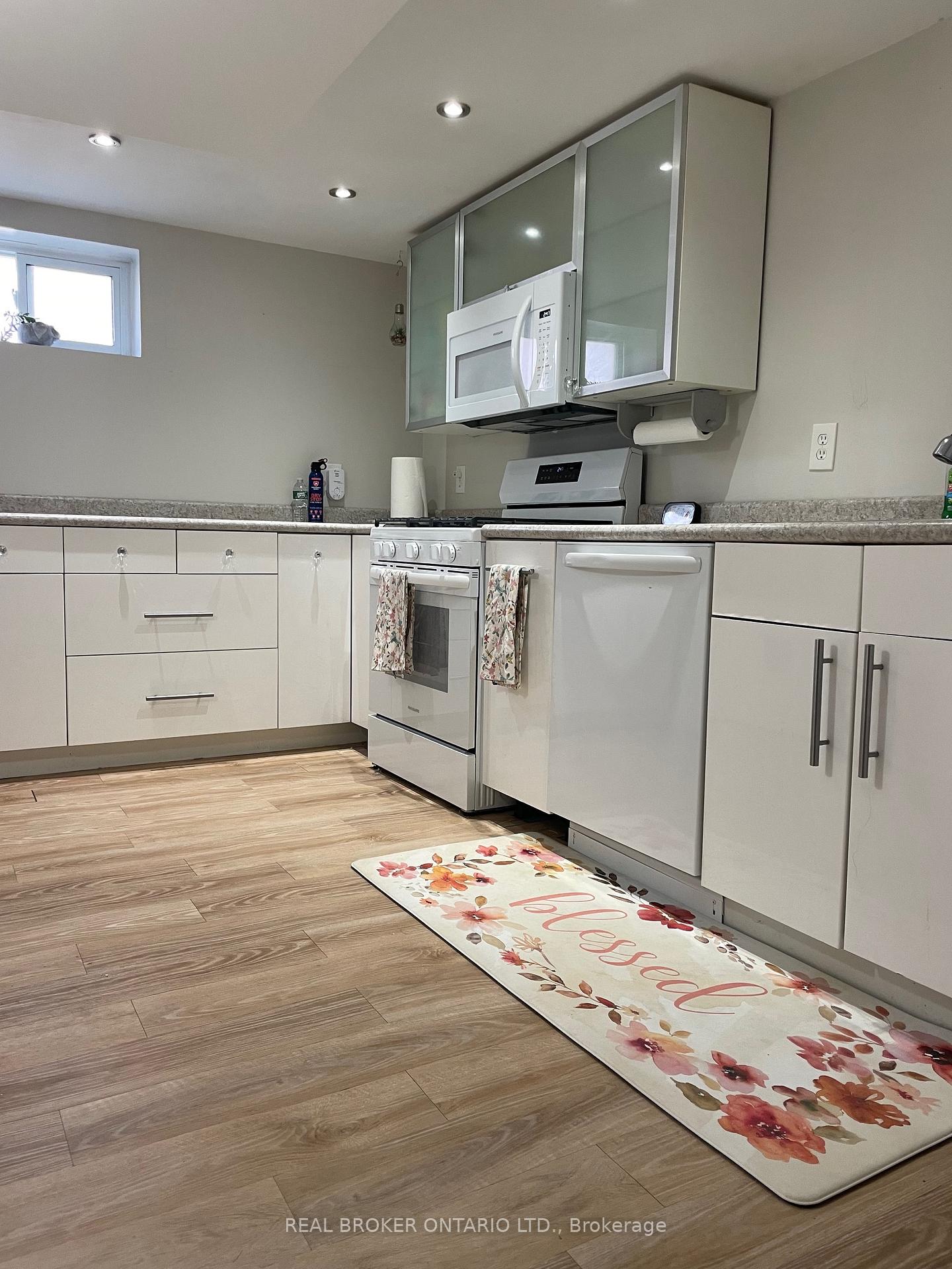 Photo 8 of Unit Lower, 13 Orchardview Boulevard, Clarington, Bowmanville — HOMEH