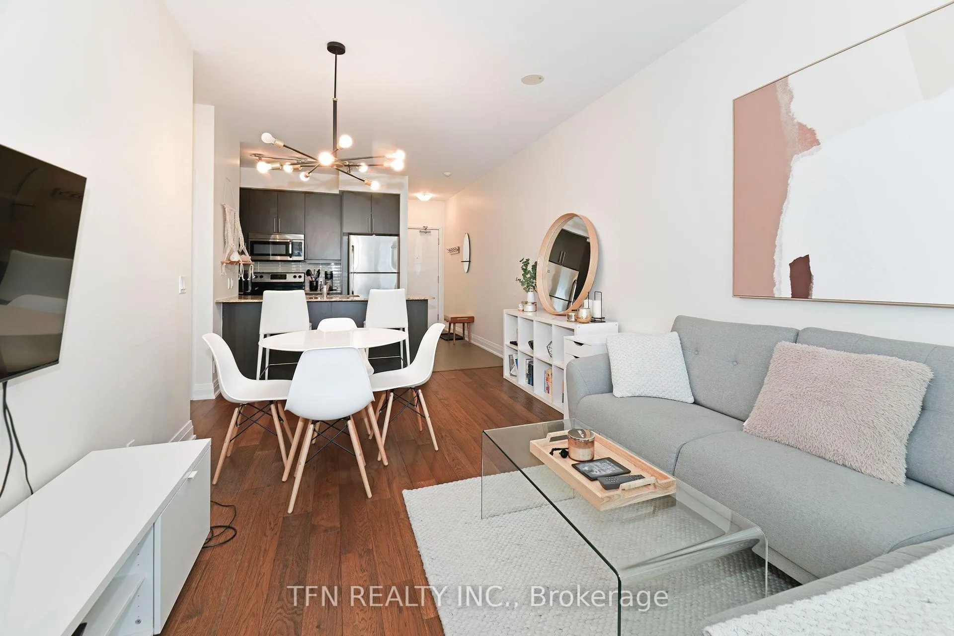 Photo 7 of Unit 1605, 530 St Clair Avenue W, Toronto, Humewood-Cedarvale — HOMEH