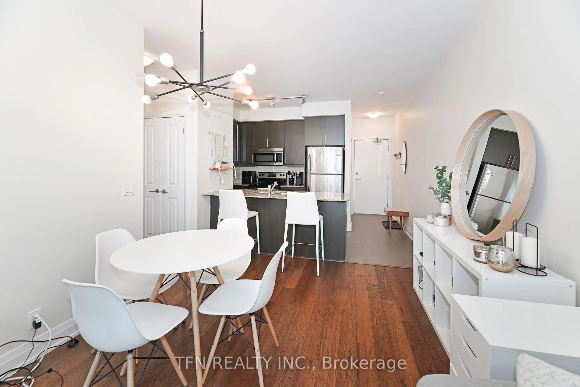 Photo 9 of Unit 1605, 530 St Clair Avenue W, Toronto, Humewood-Cedarvale — HOMEH