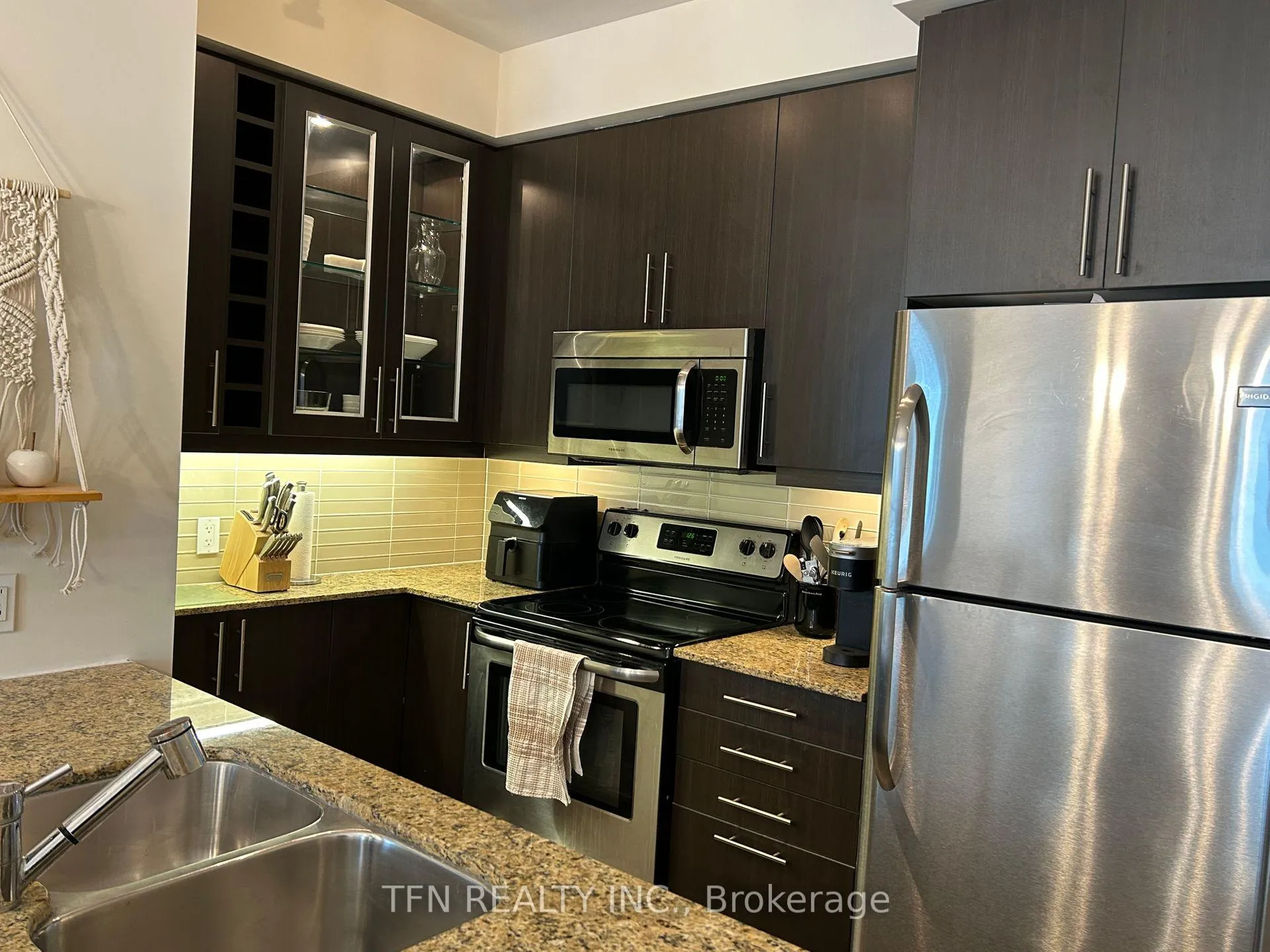 Photo 13 of Unit 1605, 530 St Clair Avenue W, Toronto, Humewood-Cedarvale — HOMEH