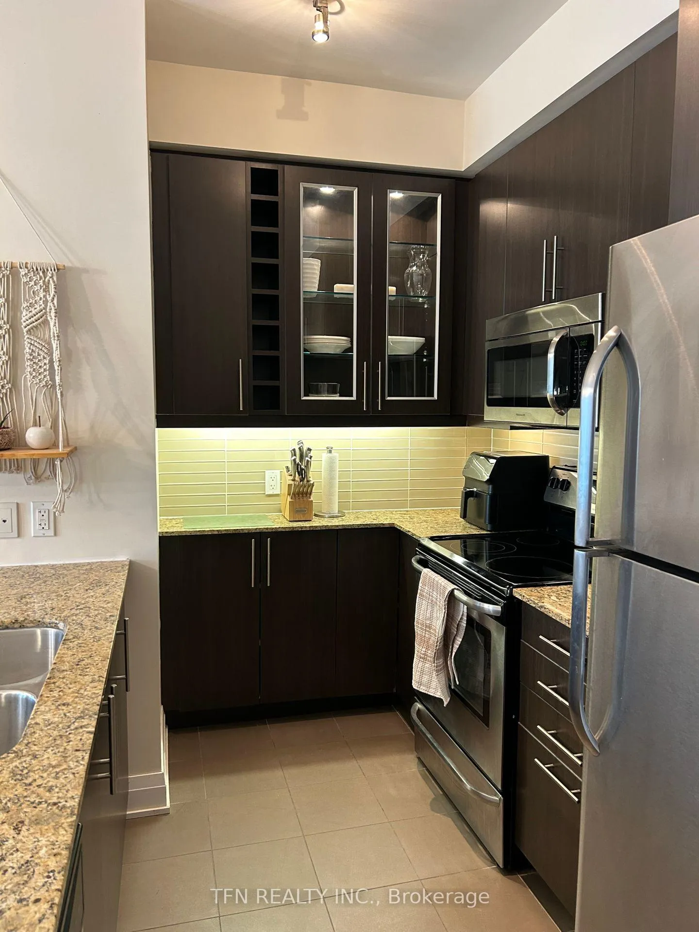 Photo 14 of Unit 1605, 530 St Clair Avenue W, Toronto, Humewood-Cedarvale — HOMEH