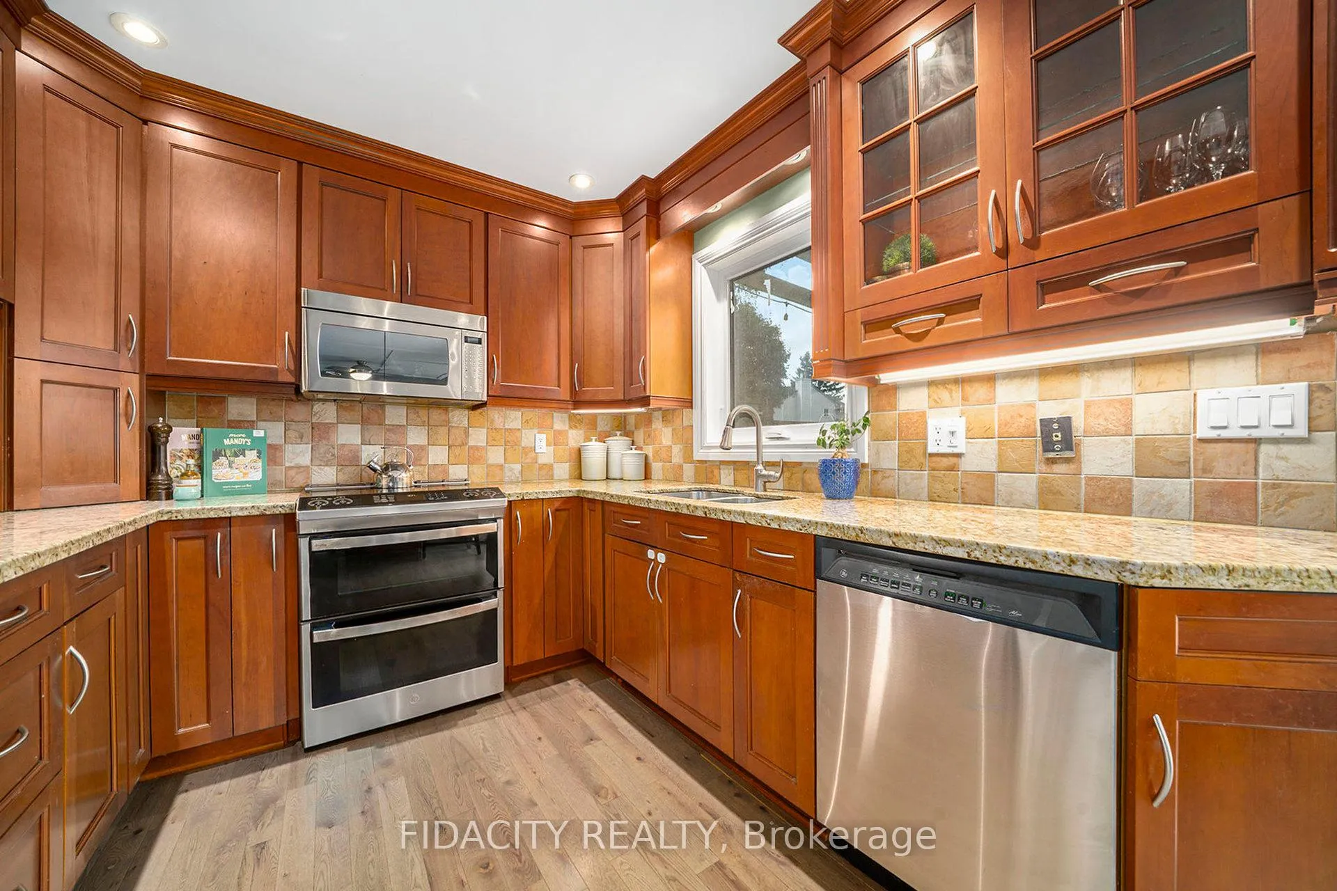 Photo 11 of 13 Vesta Street, Ottawa, Barrhaven - Cedargrove/Fraserdale — HOMEH