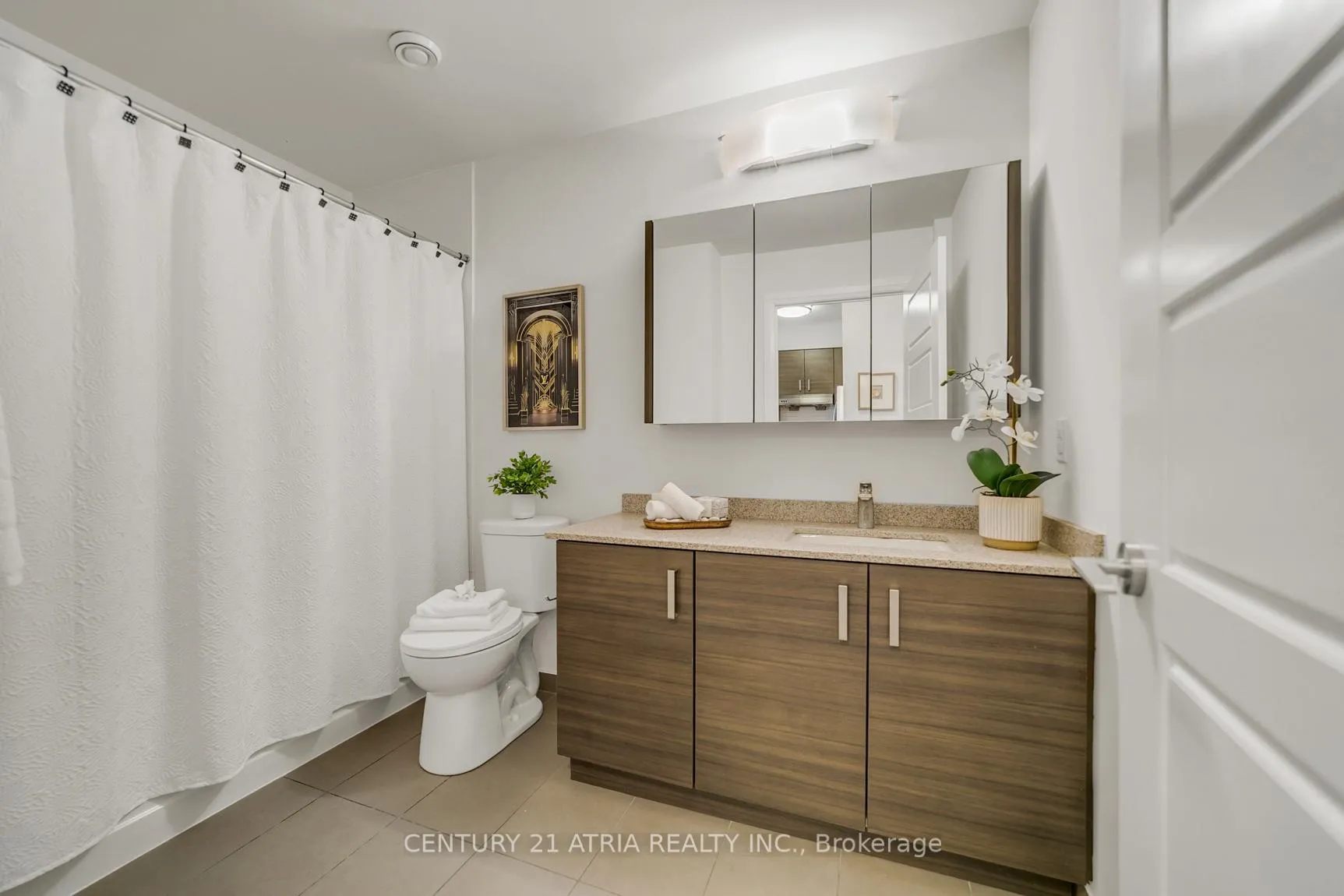 Photo 10 of Unit 307, 8228 Birchmount Road, Markham, Unionville — HOMEH