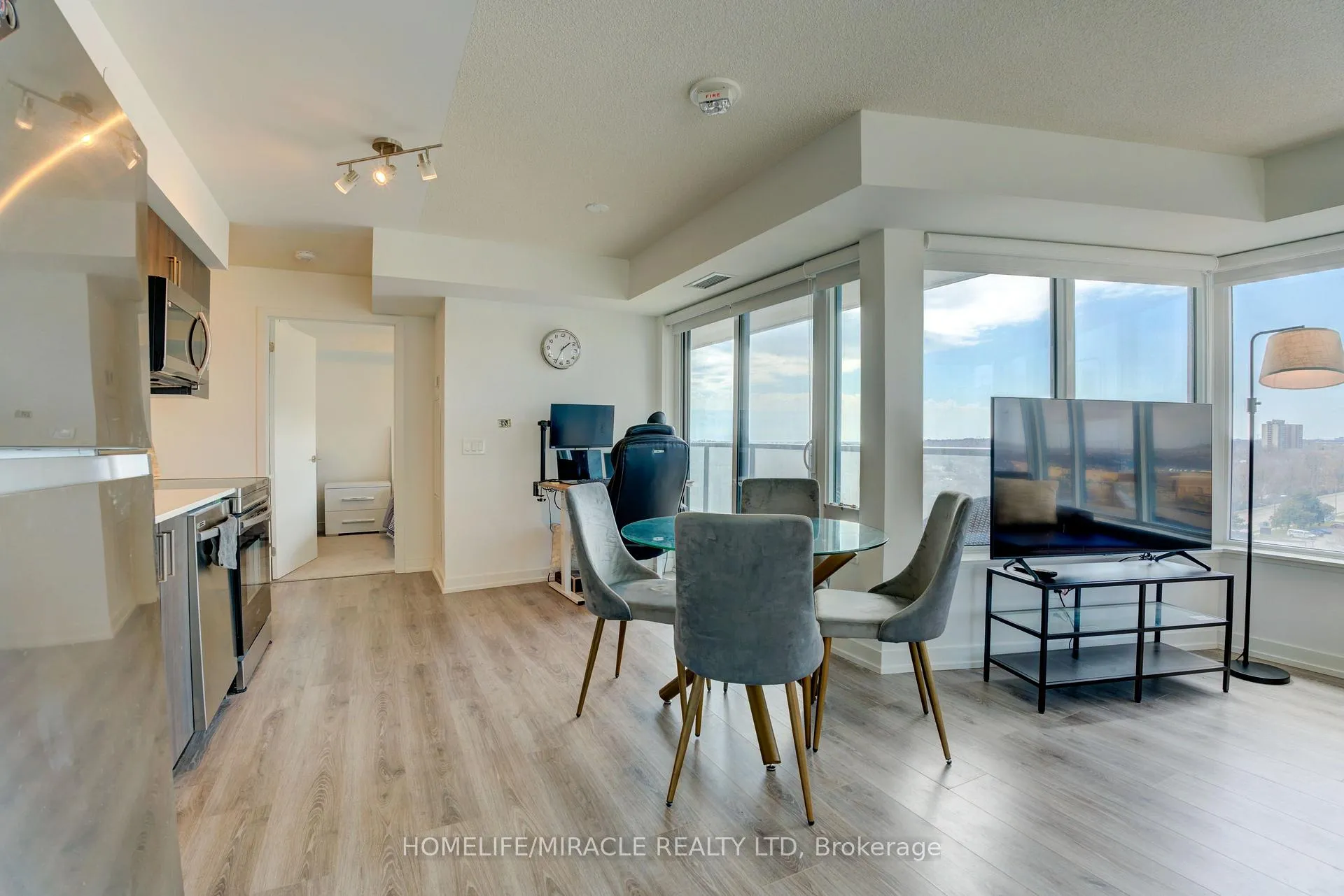 Photo 18 of Unit 905, 1480 Bayly Street, Pickering, Bay Ridges — HOMEH