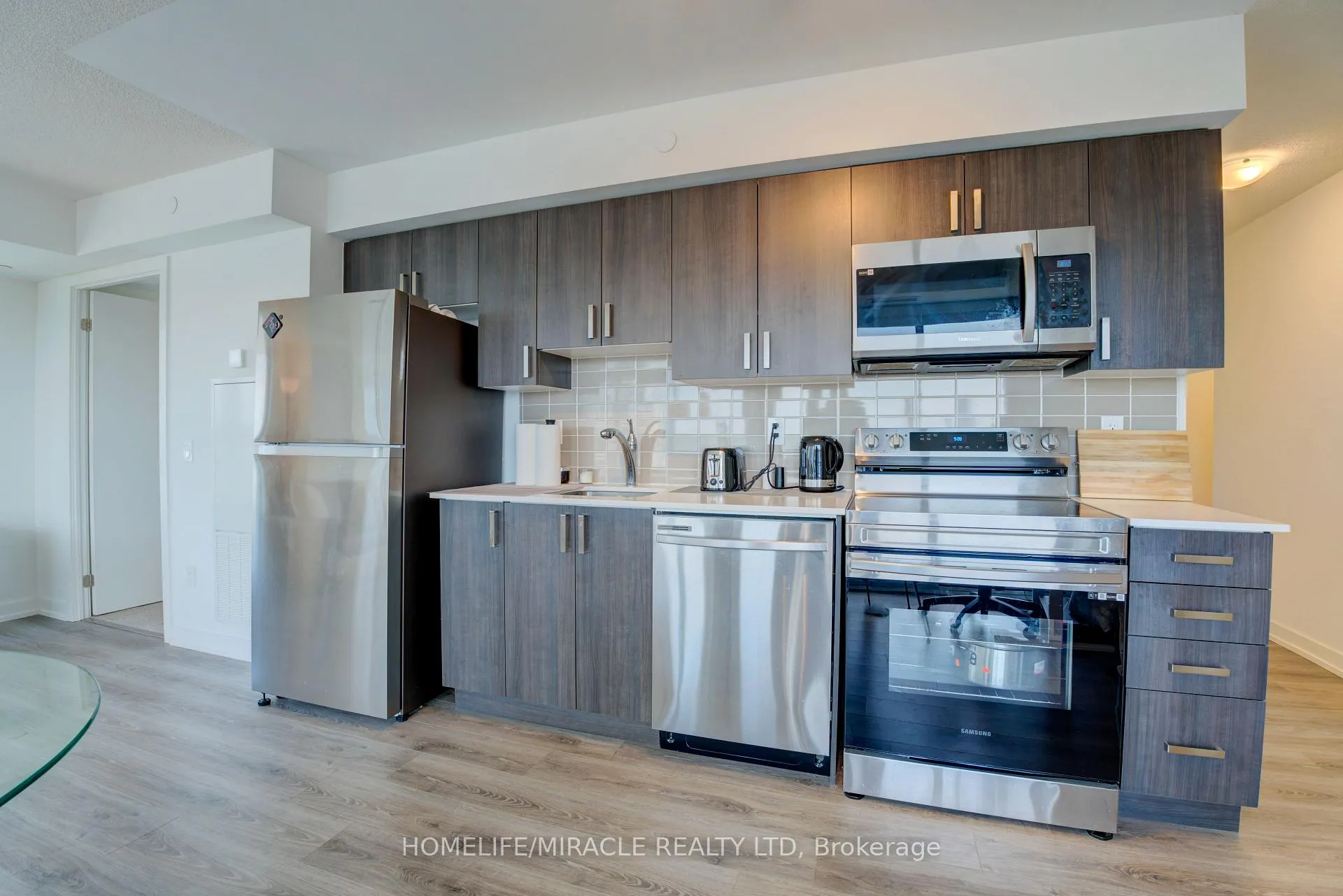 Photo 19 of Unit 905, 1480 Bayly Street, Pickering, Bay Ridges — HOMEH