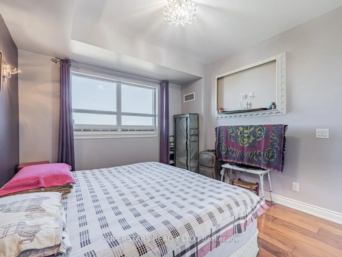 Photo 17 of Unit 1414, 9245 Jane Street, Vaughan, Maple — HOMEH