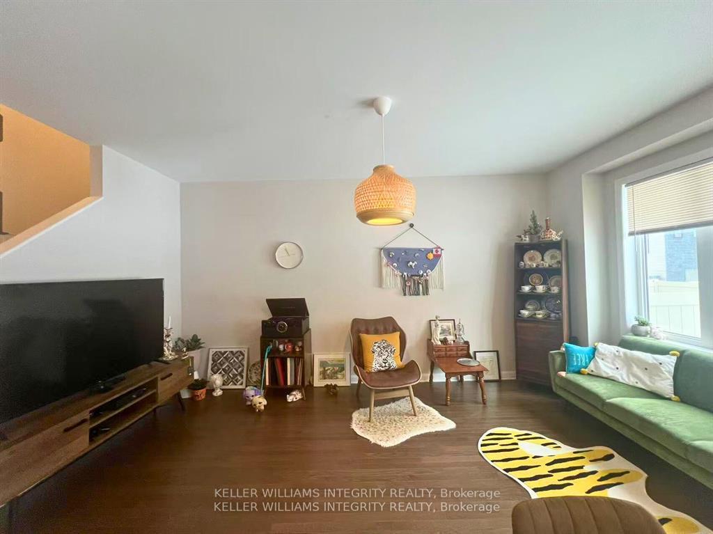 Photo 10 of 426 Kayak Street, Ottawa, Barrhaven - Hearts Desire — HOMEH