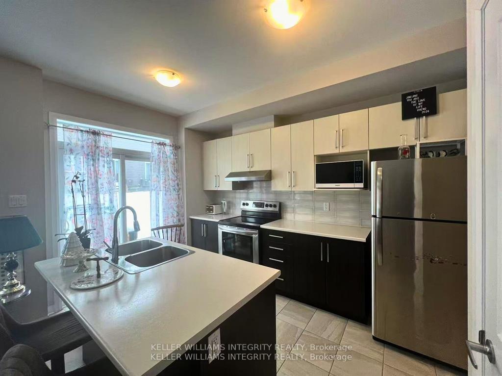 Photo 12 of 426 Kayak Street, Ottawa, Barrhaven - Hearts Desire — HOMEH
