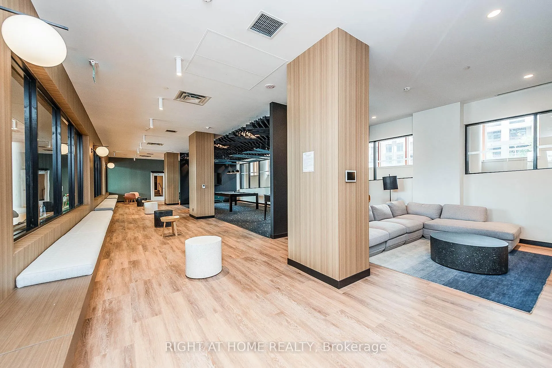Photo 6 of Unit 1203, 8 Beverley Glen Boulevard, Vaughan, Beverley Glen — HOMEH