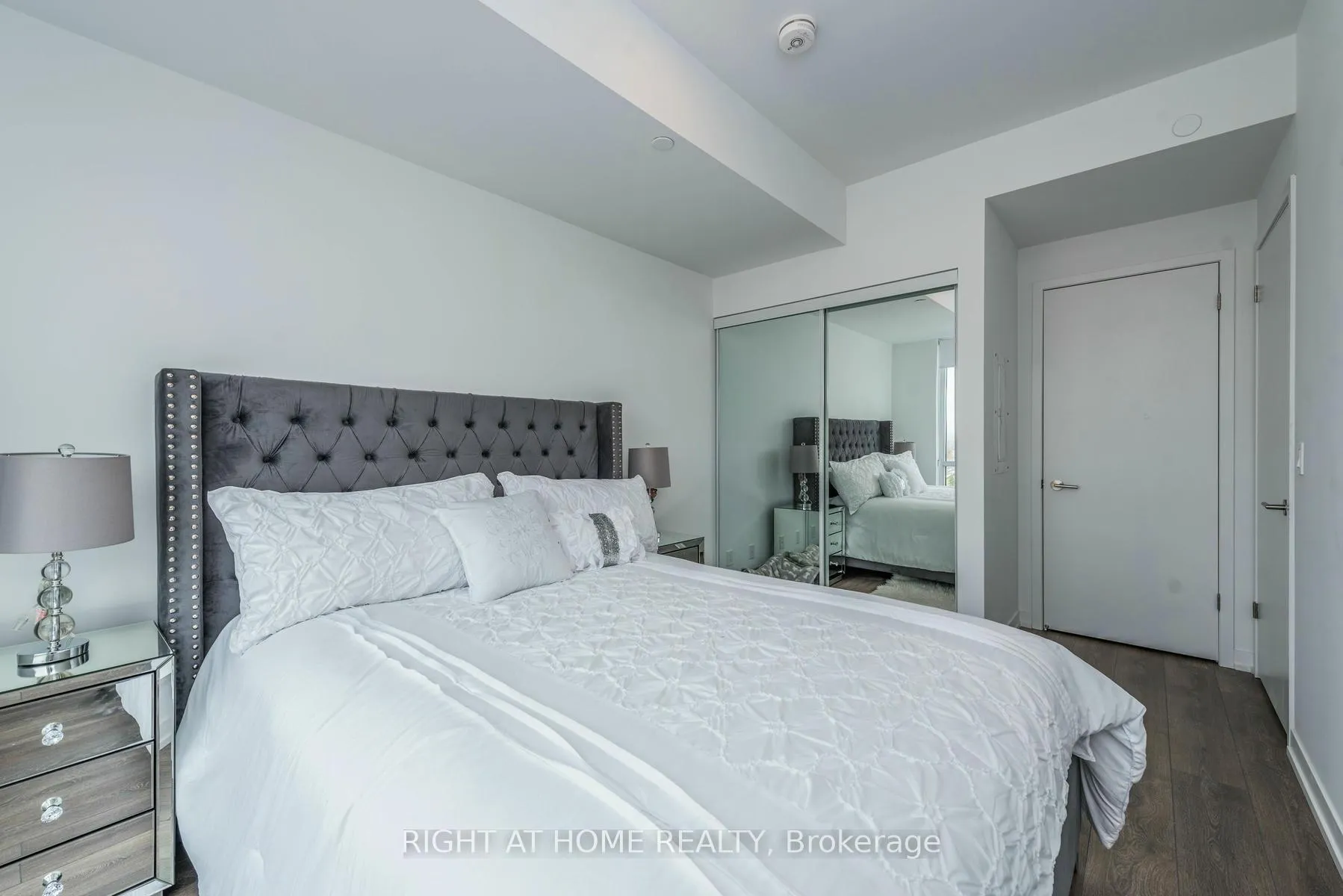 Photo 14 of Unit 1203, 8 Beverley Glen Boulevard, Vaughan, Beverley Glen — HOMEH