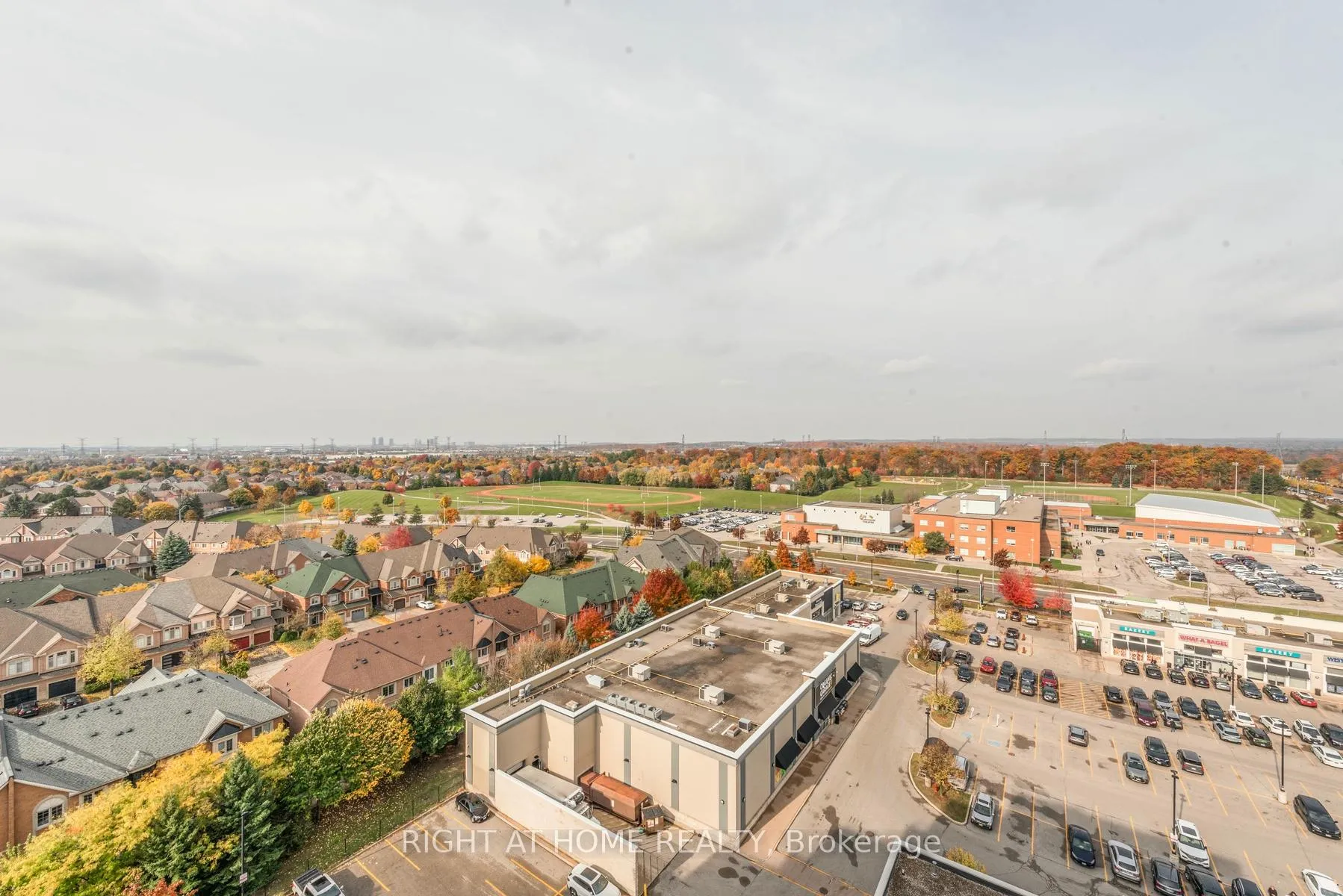 Photo 17 of Unit 1203, 8 Beverley Glen Boulevard, Vaughan, Beverley Glen — HOMEH