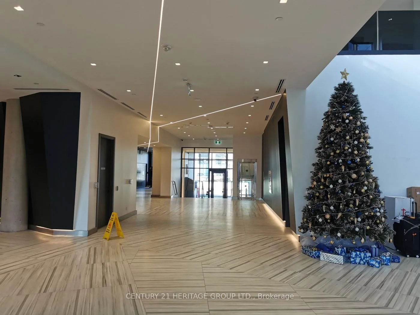 Photo 3 of Unit 3301, 18 Water Walk Drive, Markham, Unionville — HOMEH