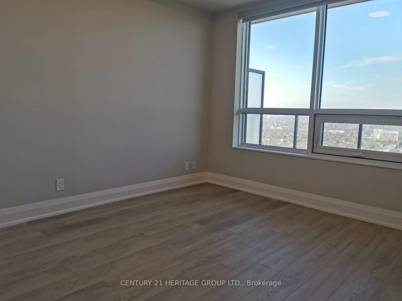 Photo 11 of Unit 3301, 18 Water Walk Drive, Markham, Unionville — HOMEH
