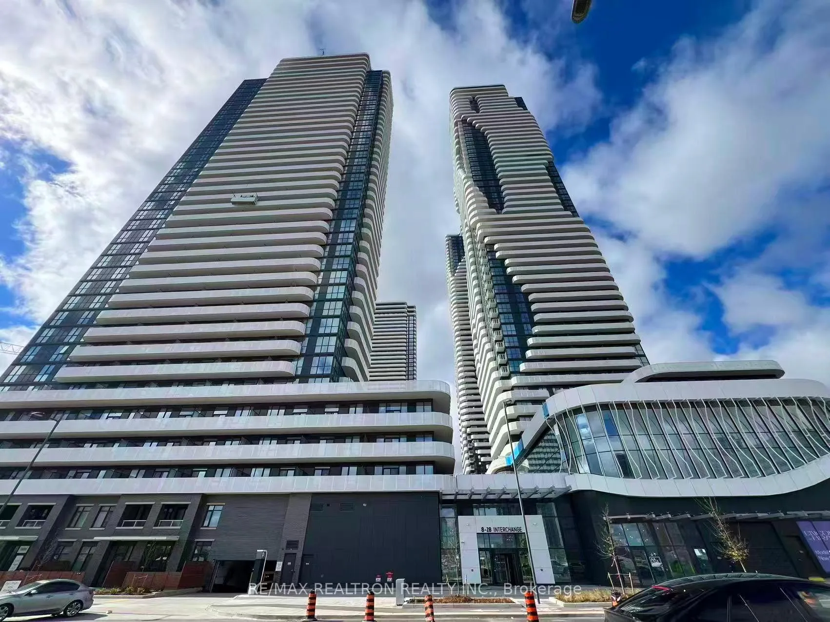 Photo 2 of Unit 4610, 28 Interchange Way, Vaughan, Vaughan Corporate Centre — HOMEH