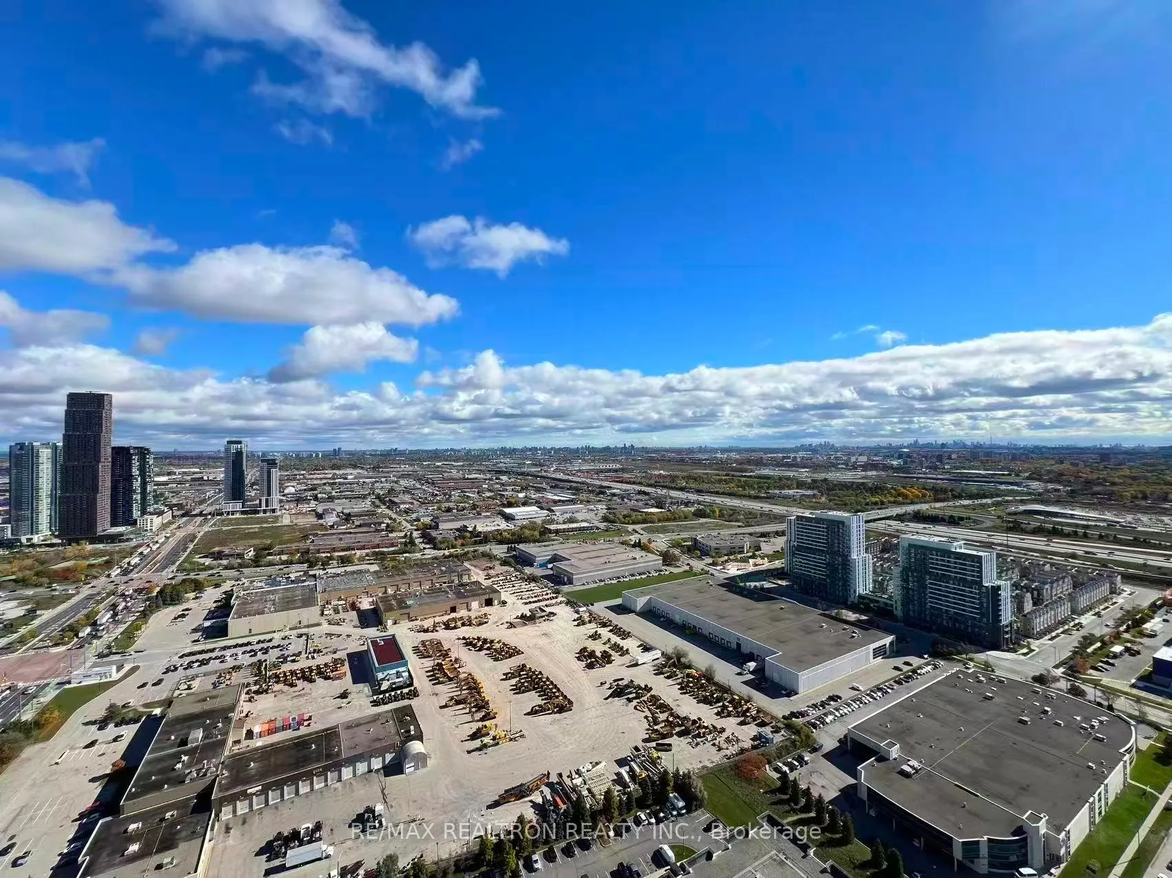 Photo 20 of Unit 4610, 28 Interchange Way, Vaughan, Vaughan Corporate Centre — HOMEH
