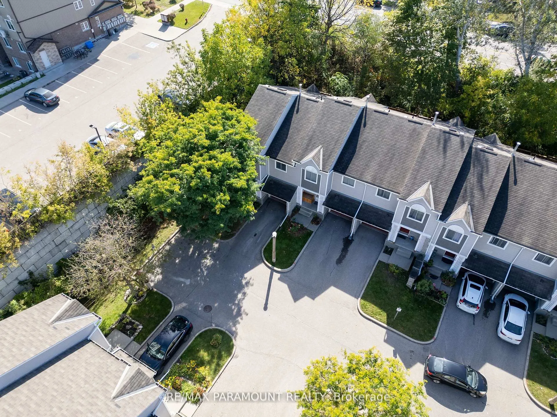 Photo 33 of Unit 30, 365 Pioneer Drive, Kitchener — HOMEH