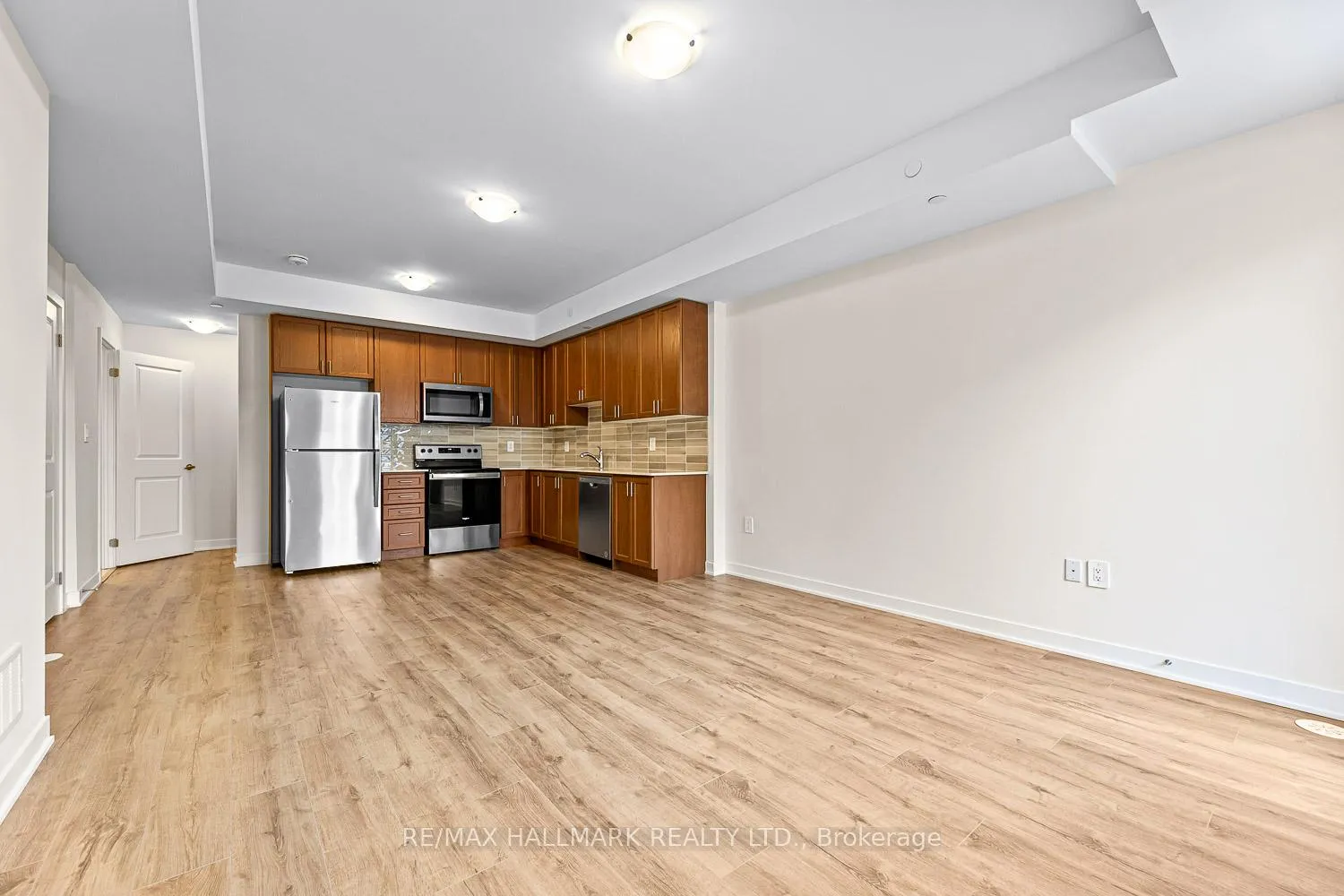 Photo 4 of Unit 307, 755 Omega Drive, Pickering, Woodlands — HOMEH