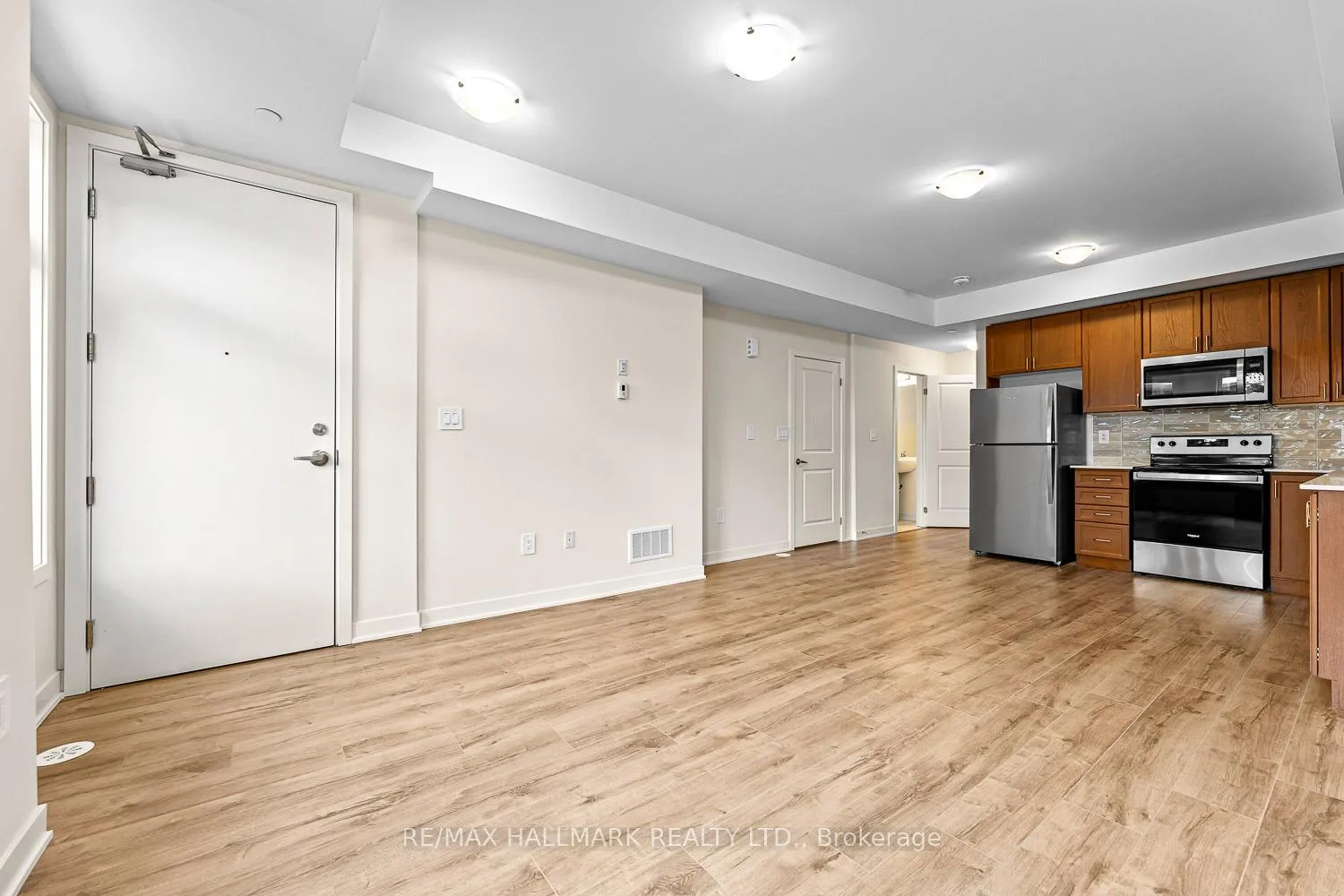 Photo 5 of Unit 307, 755 Omega Drive, Pickering, Woodlands — HOMEH