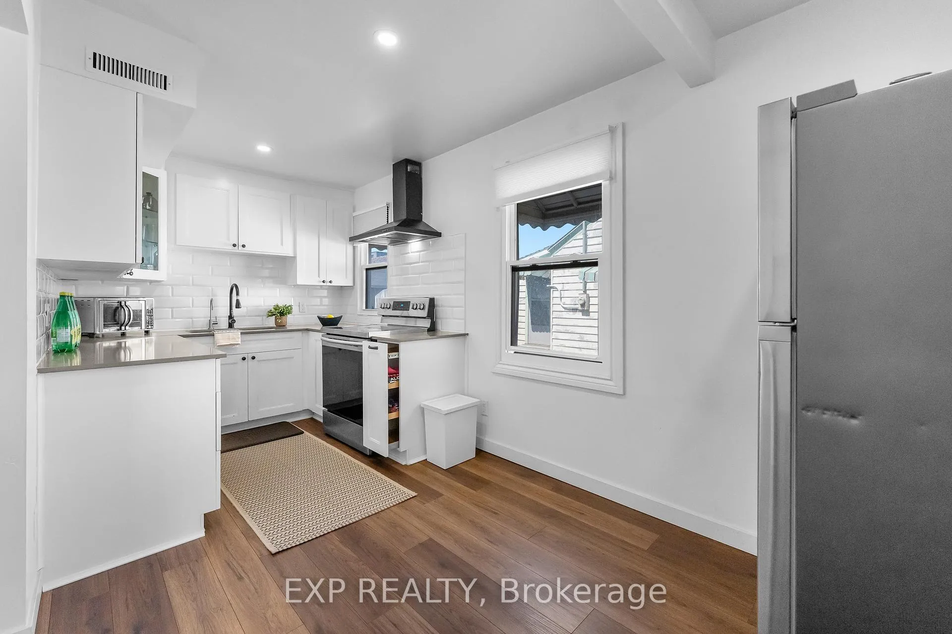 Photo 4 of 271 Crowland Avenue, Welland, Lincoln/Crowland — HOMEH