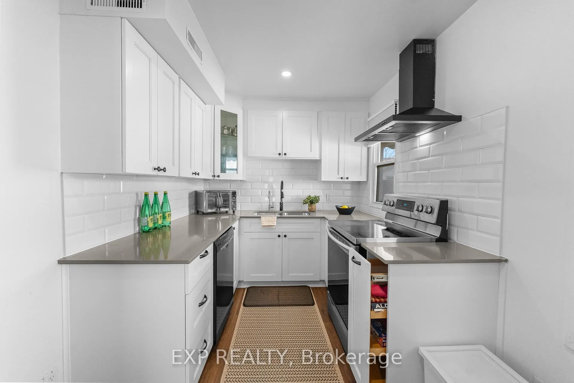 Photo 5 of 271 Crowland Avenue, Welland, Lincoln/Crowland — HOMEH