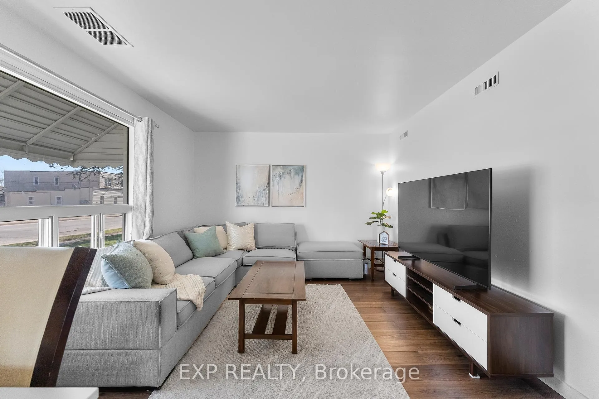 Photo 11 of 271 Crowland Avenue, Welland, Lincoln/Crowland — HOMEH