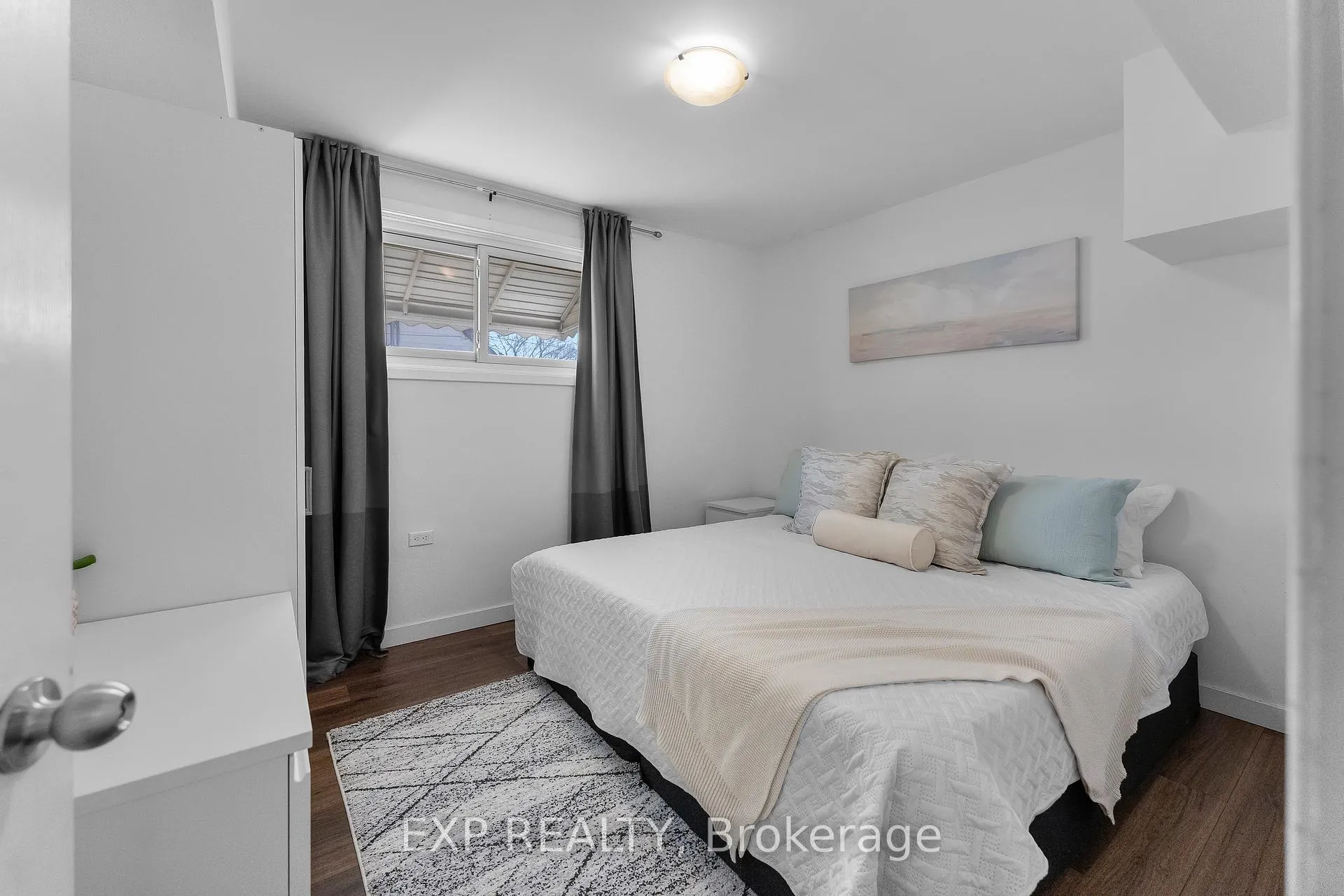 Photo 14 of 271 Crowland Avenue, Welland, Lincoln/Crowland — HOMEH