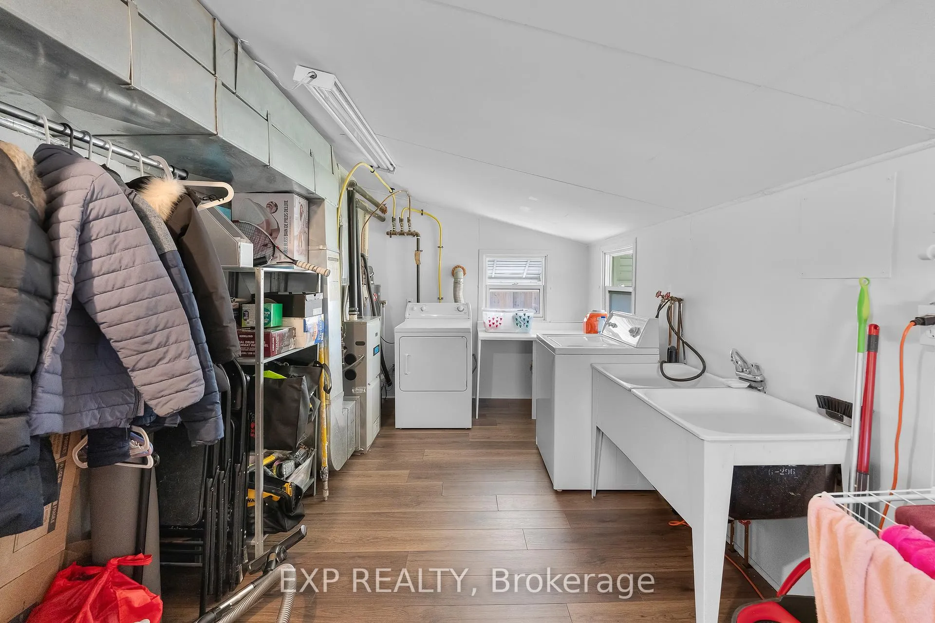 Photo 17 of 271 Crowland Avenue, Welland, Lincoln/Crowland — HOMEH