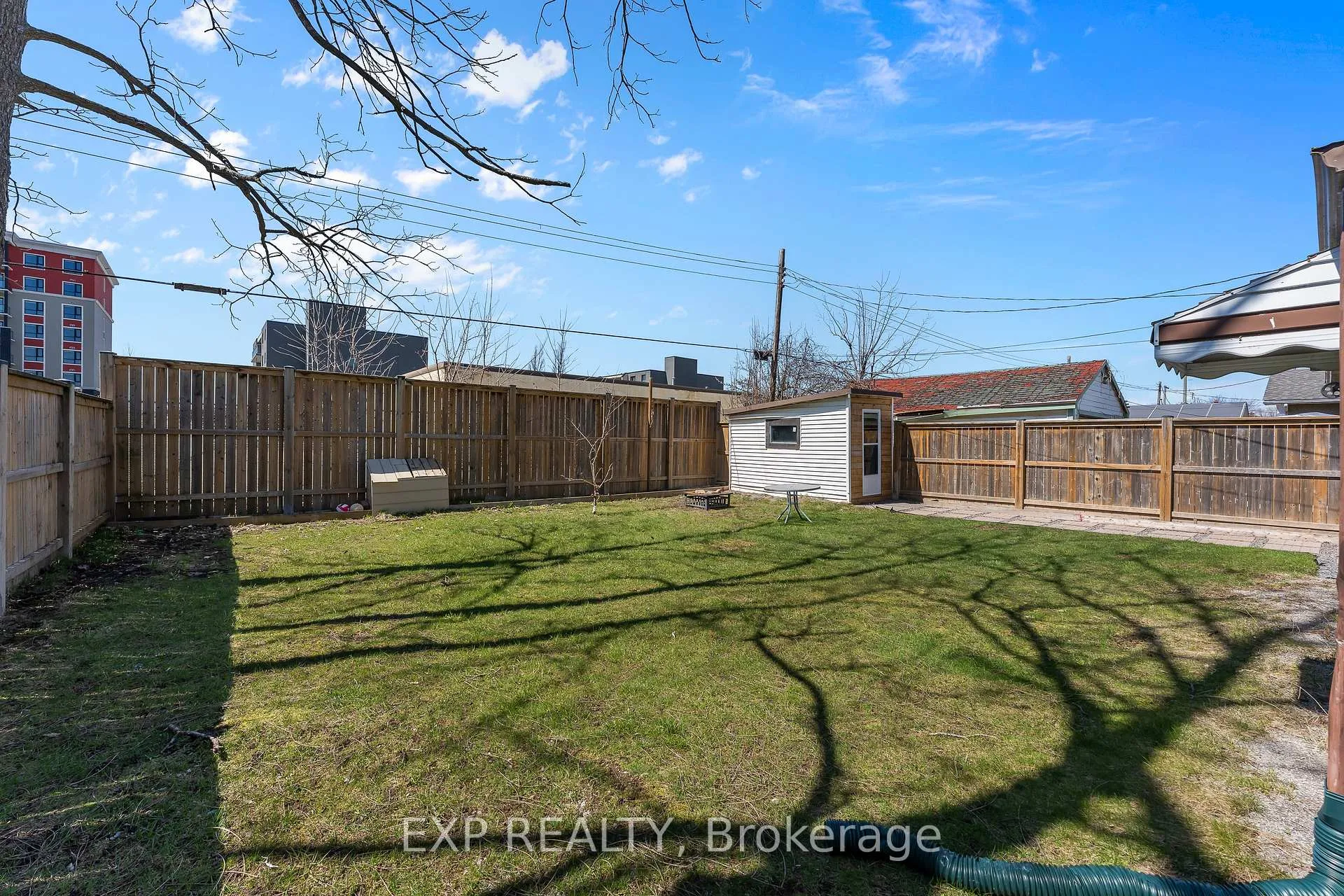 Photo 28 of 271 Crowland Avenue, Welland, Lincoln/Crowland — HOMEH