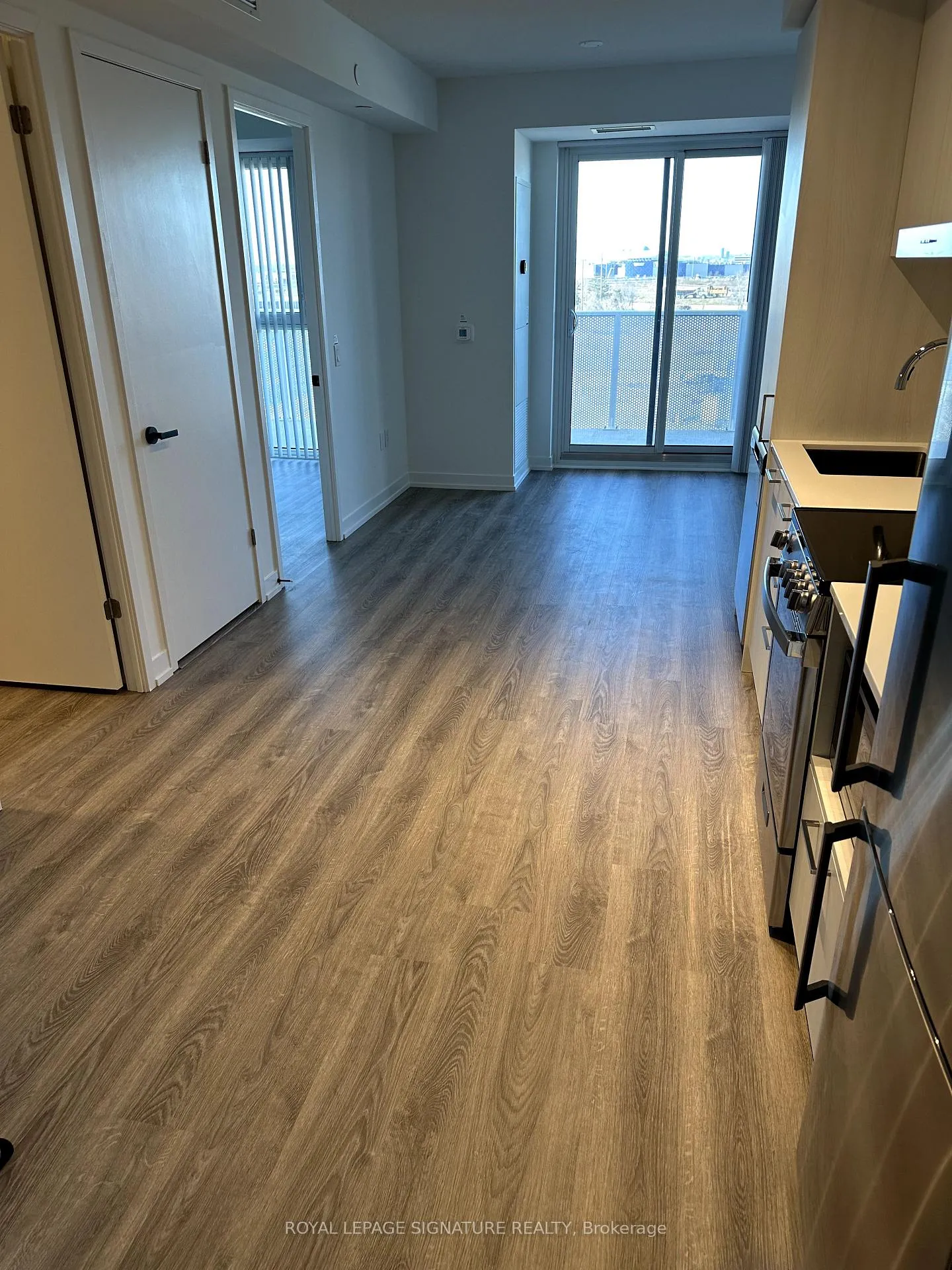 Photo 5 of Unit 1809, 197 Commerce Street, Vaughan, Vaughan Corporate Centre — HOMEH