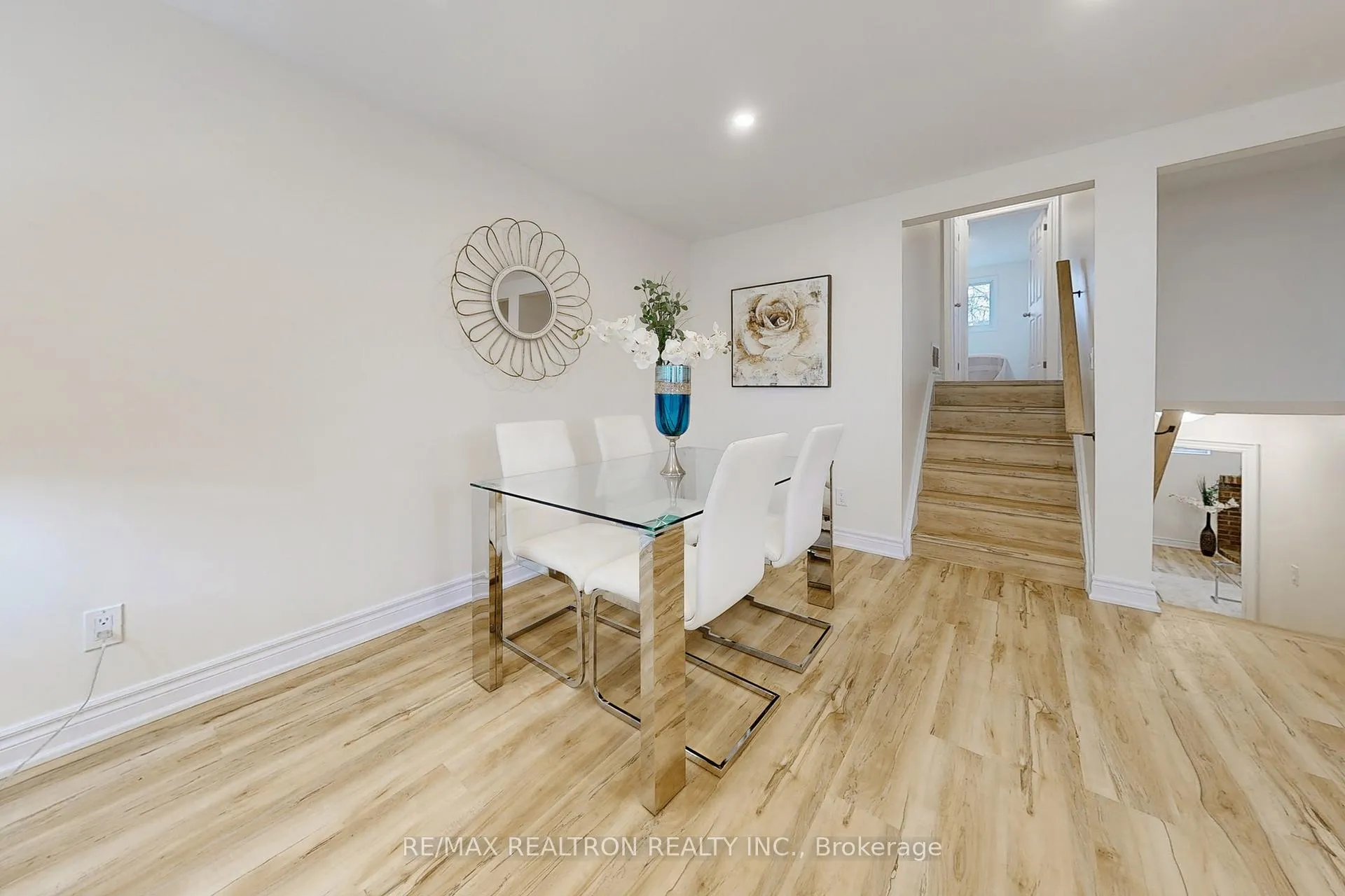 Photo 10 of 551 Salisbury Street, Oshawa, Vanier — HOMEH
