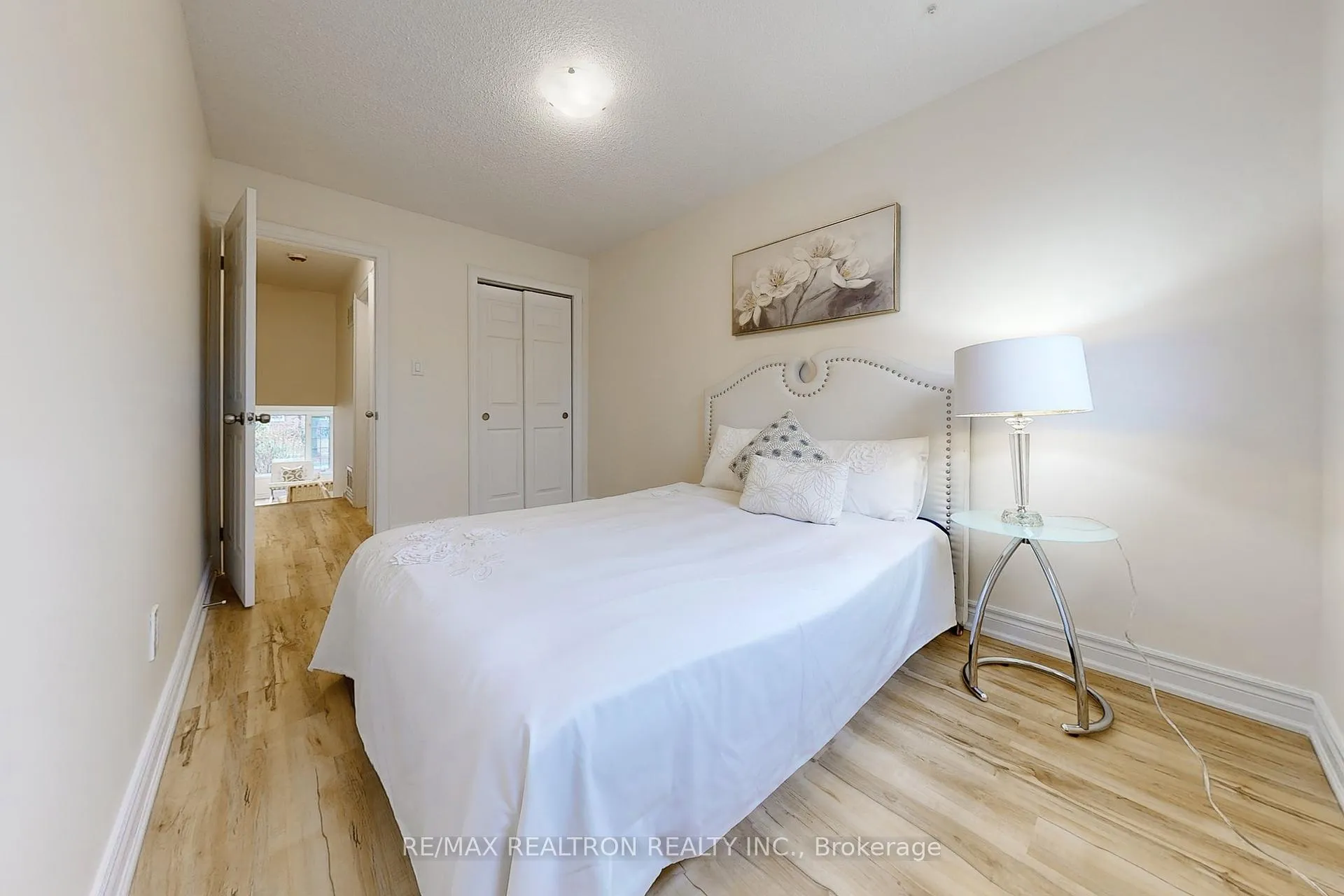 Photo 14 of 551 Salisbury Street, Oshawa, Vanier — HOMEH