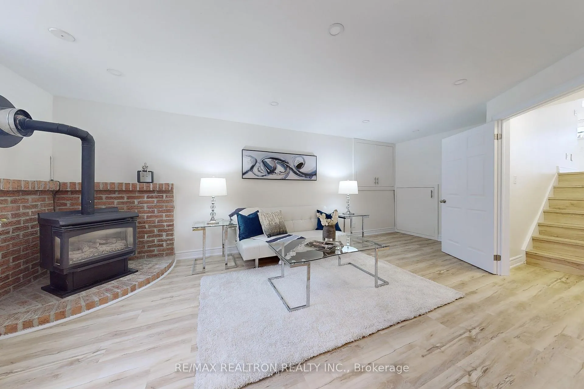 Photo 22 of 551 Salisbury Street, Oshawa, Vanier — HOMEH