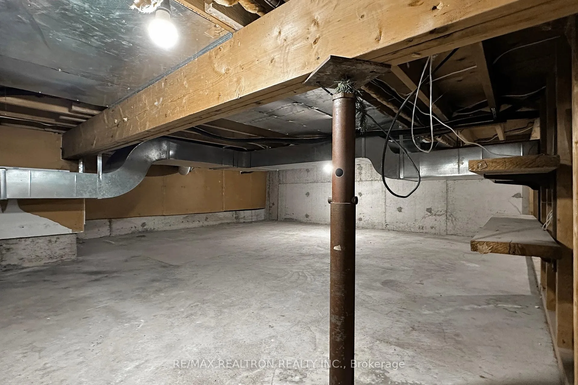 Photo 26 of 551 Salisbury Street, Oshawa, Vanier — HOMEH