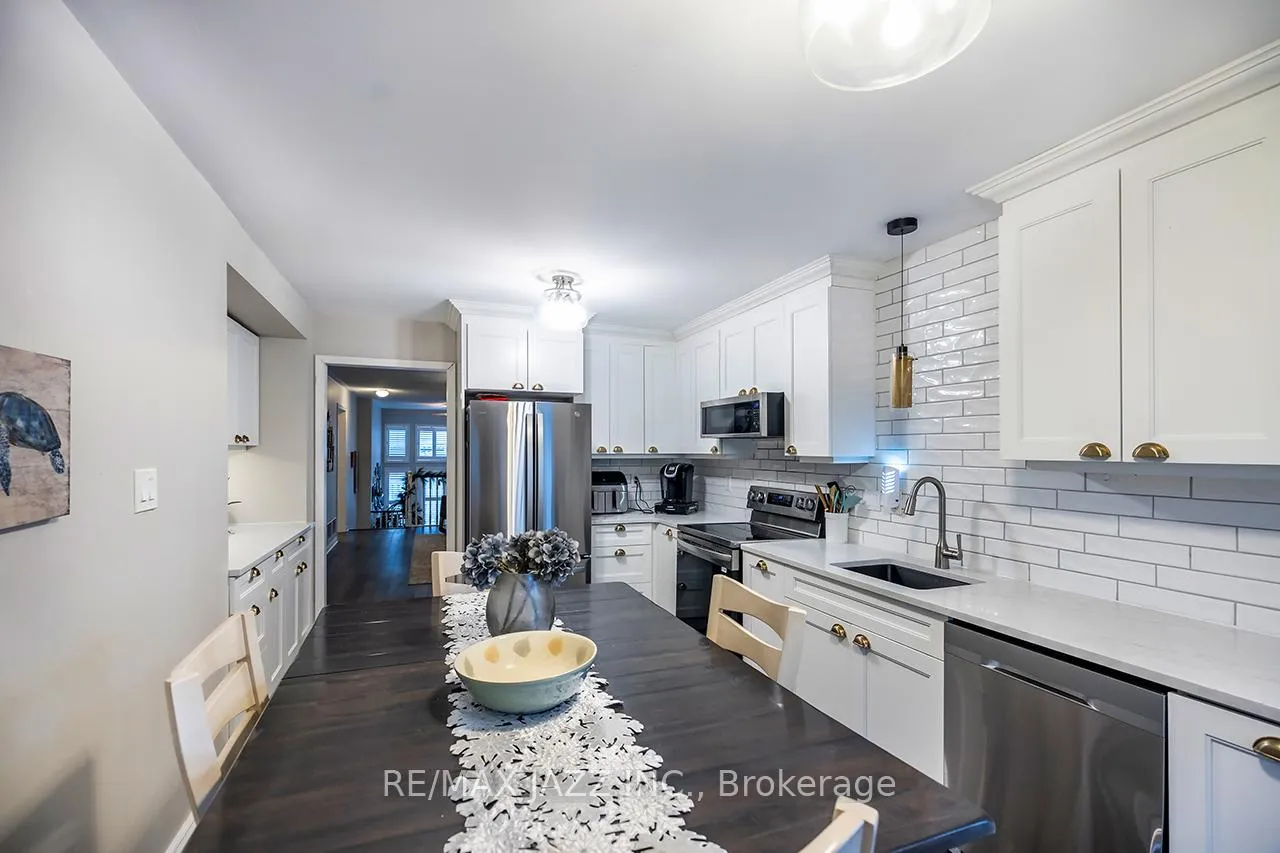 Photo 4 of 23 Schooner Lane, Clarington, Newcastle — HOMEH