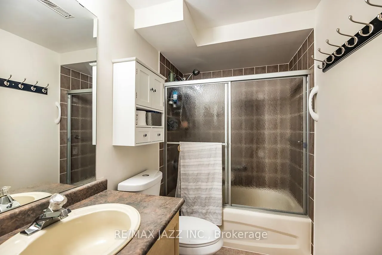 Photo 21 of 23 Schooner Lane, Clarington, Newcastle — HOMEH