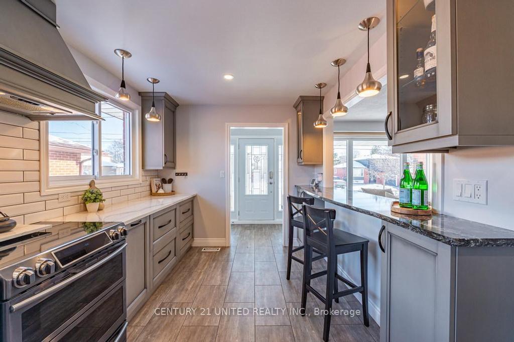 Photo 7 of 809 Westwood Drive, Cobourg — HOMEH