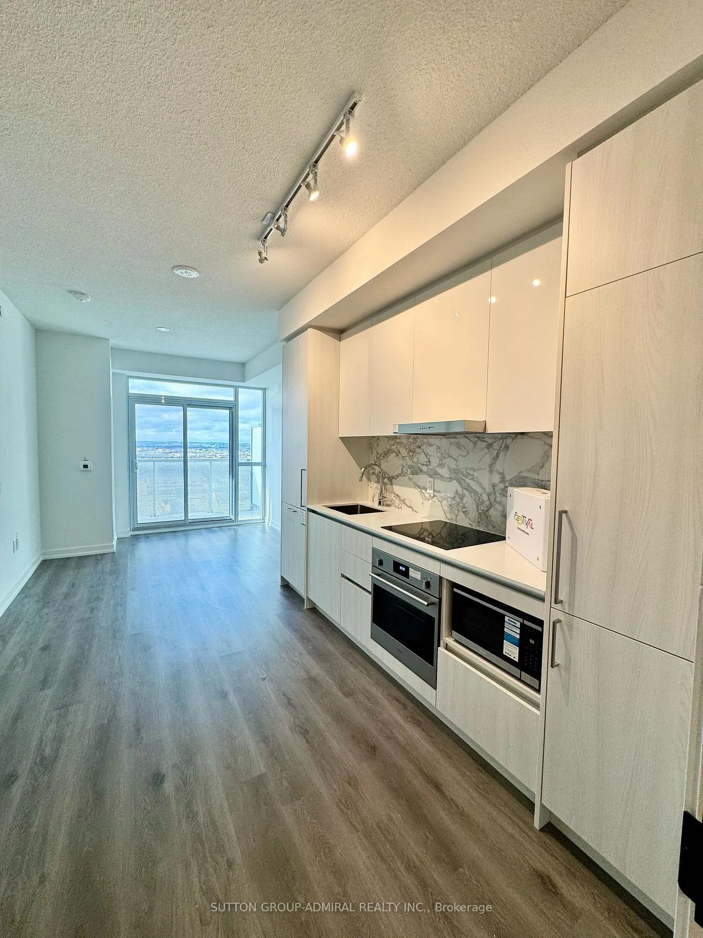 Photo 6 of Unit 2810, 225 Commerce Street, Vaughan, Vaughan Corporate Centre — HOMEH