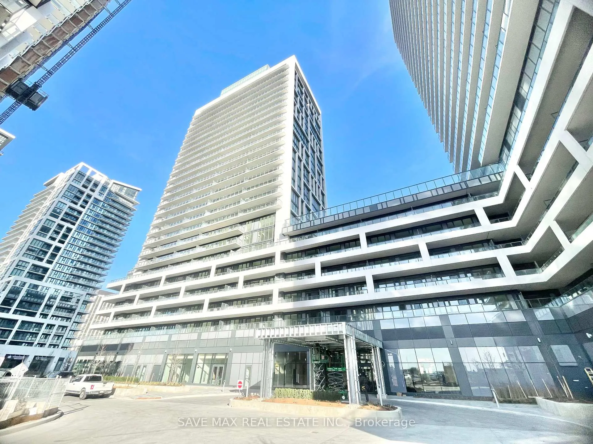 Photo 1 of Unit #520, 8960 Jane Street, Vaughan, Concord — HOMEH
