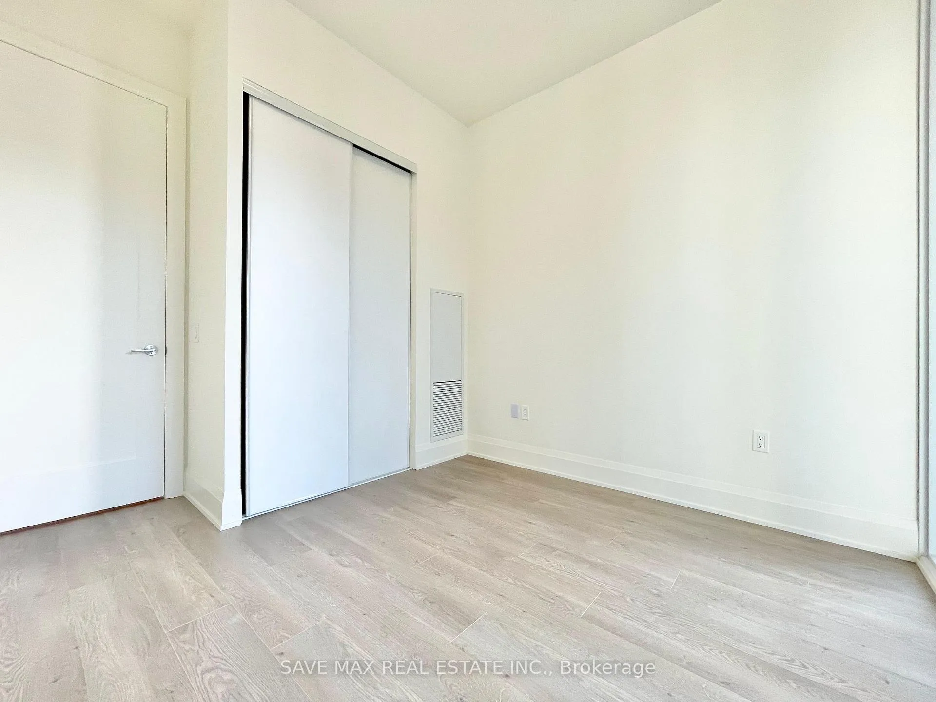Photo 11 of Unit #520, 8960 Jane Street, Vaughan, Concord — HOMEH