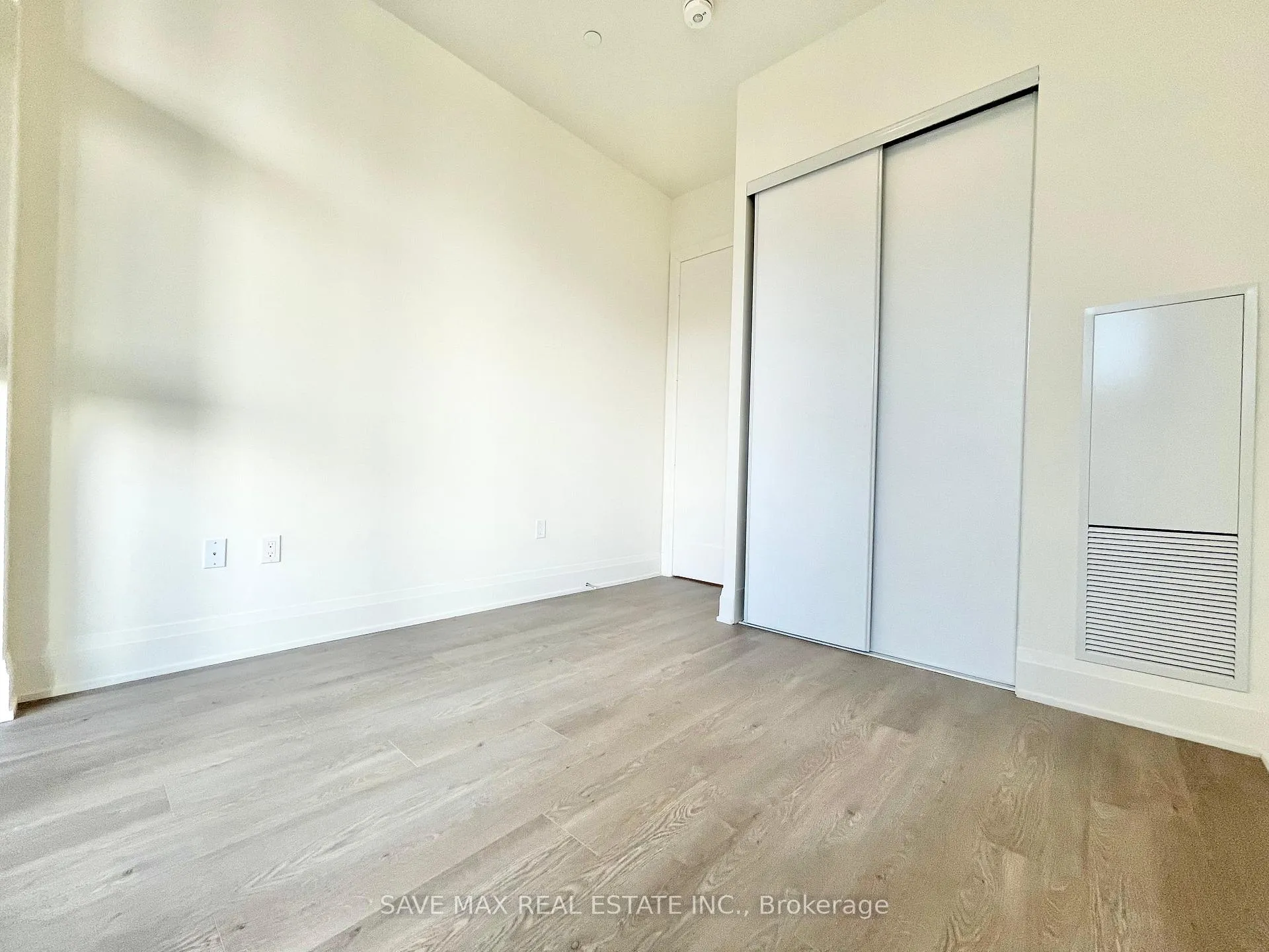Photo 12 of Unit #520, 8960 Jane Street, Vaughan, Concord — HOMEH